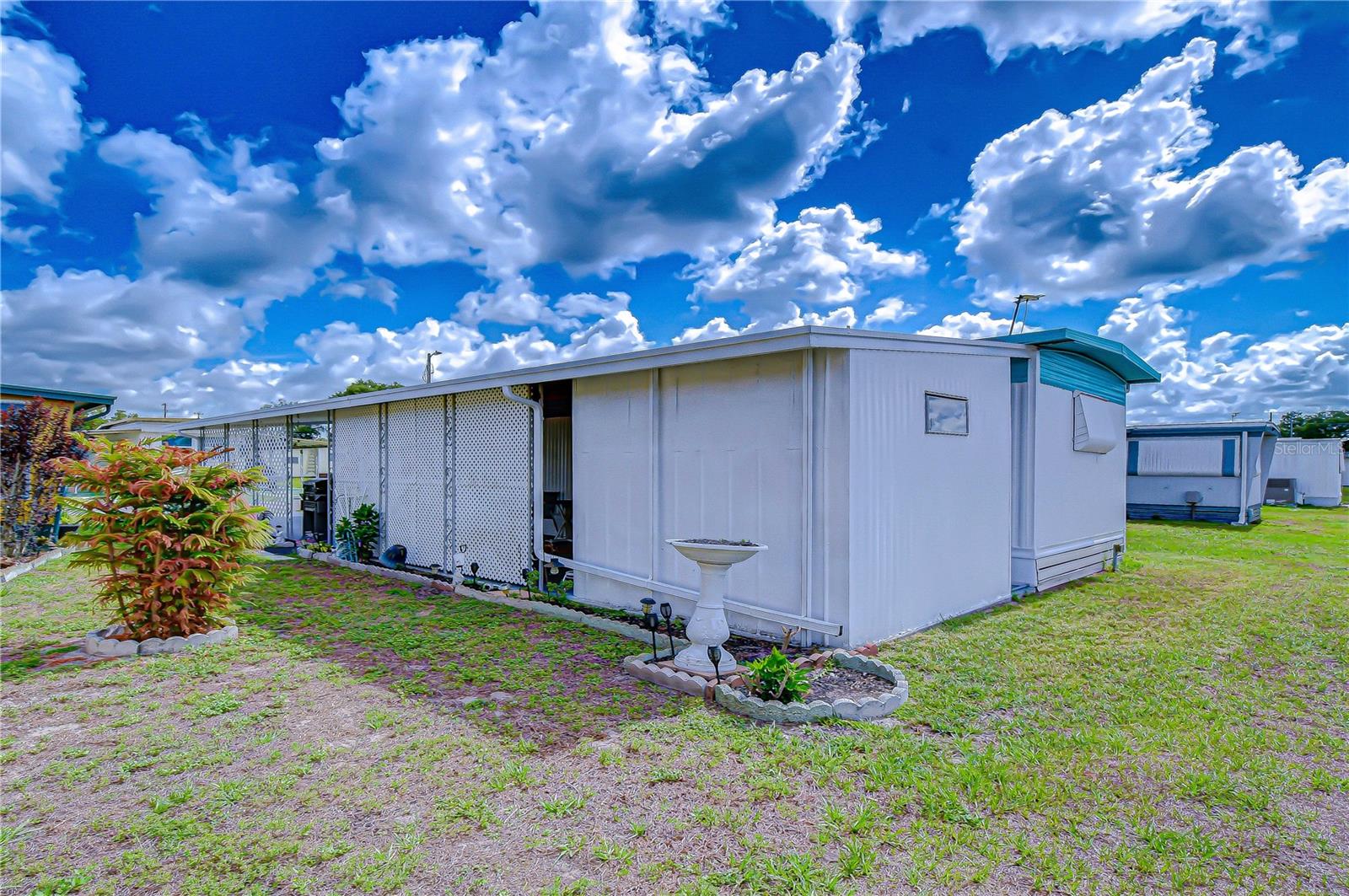 SLEEPY HOLLOW MOBILE ESTATES - Residential