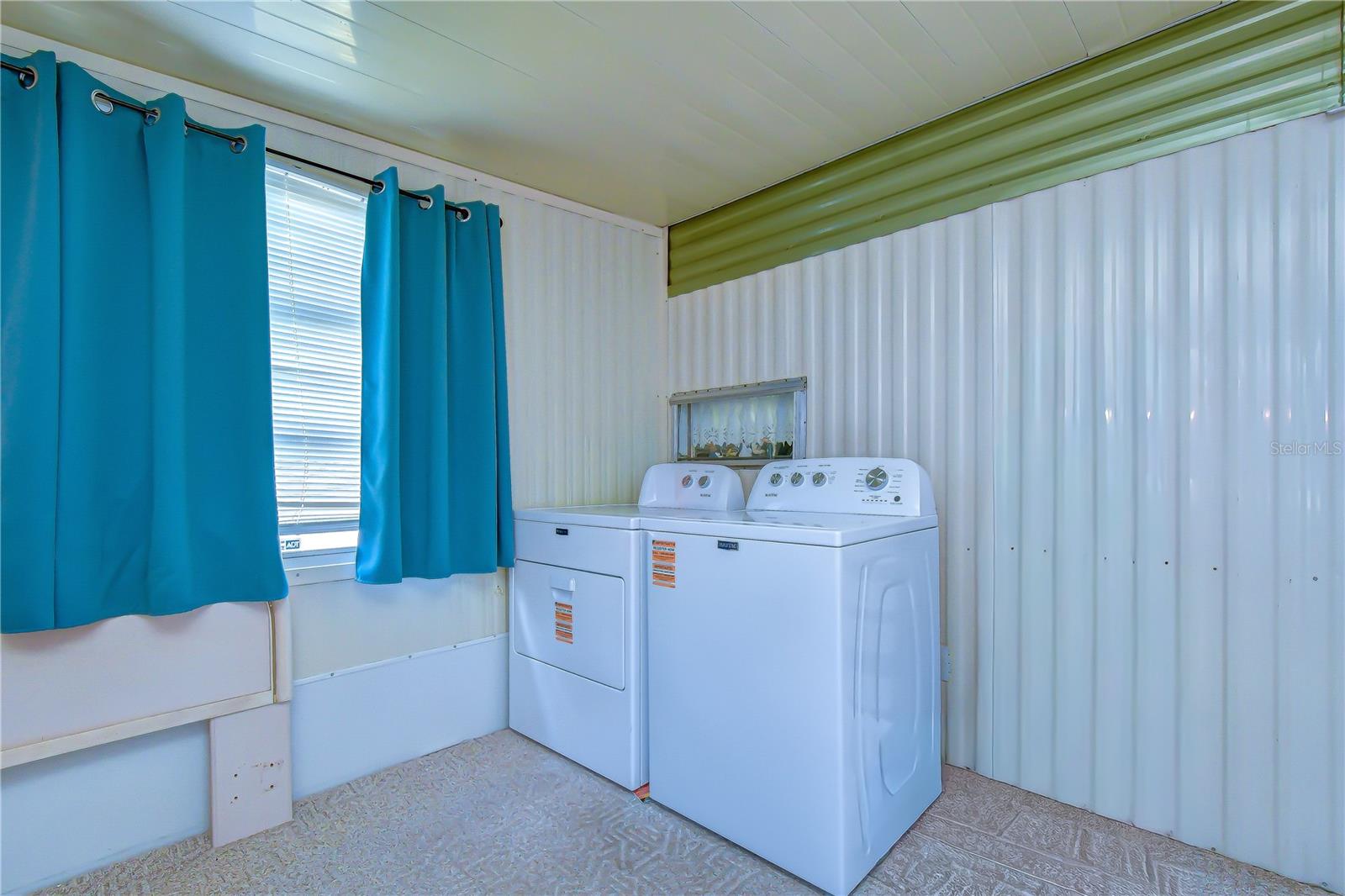 SLEEPY HOLLOW MOBILE ESTATES - Residential