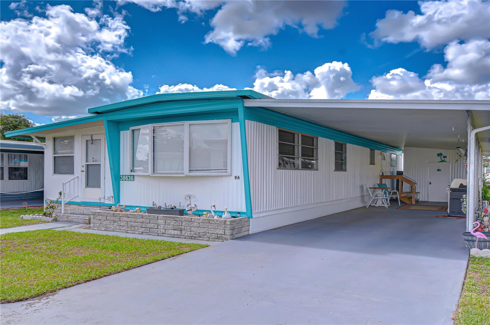 SLEEPY HOLLOW MOBILE ESTATES - Residential