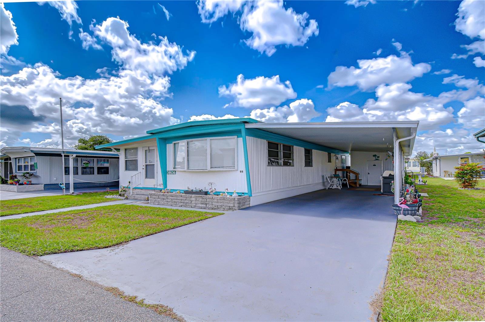 SLEEPY HOLLOW MOBILE ESTATES - Residential