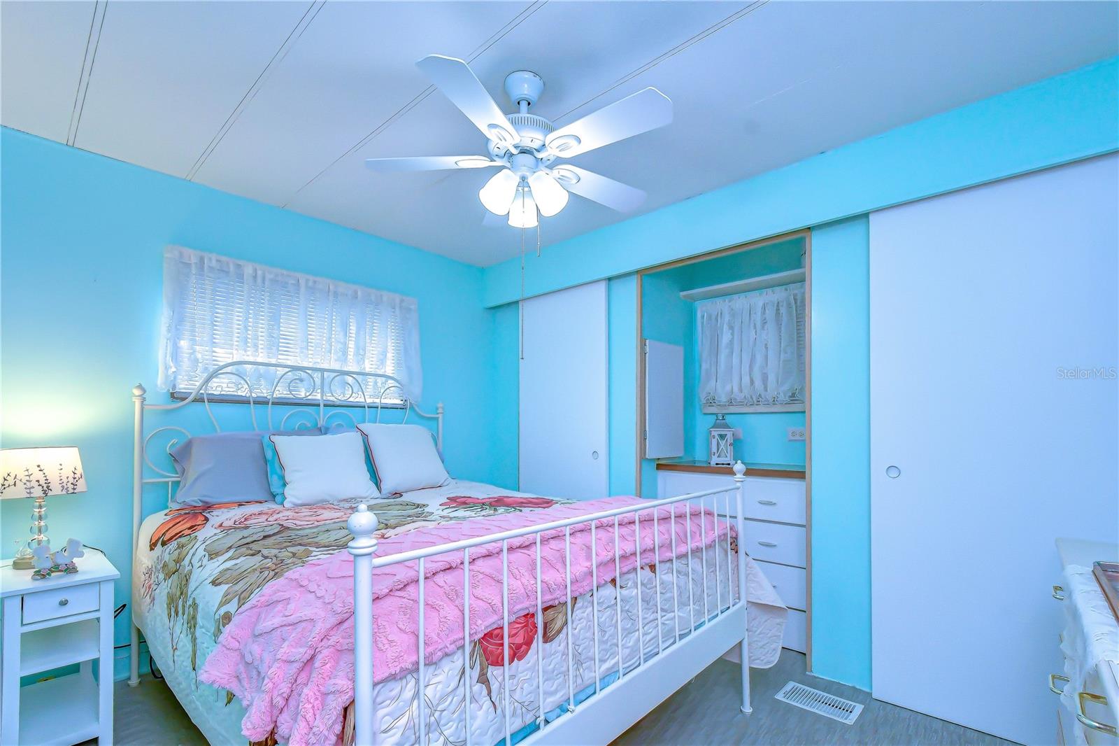SLEEPY HOLLOW MOBILE ESTATES - Residential