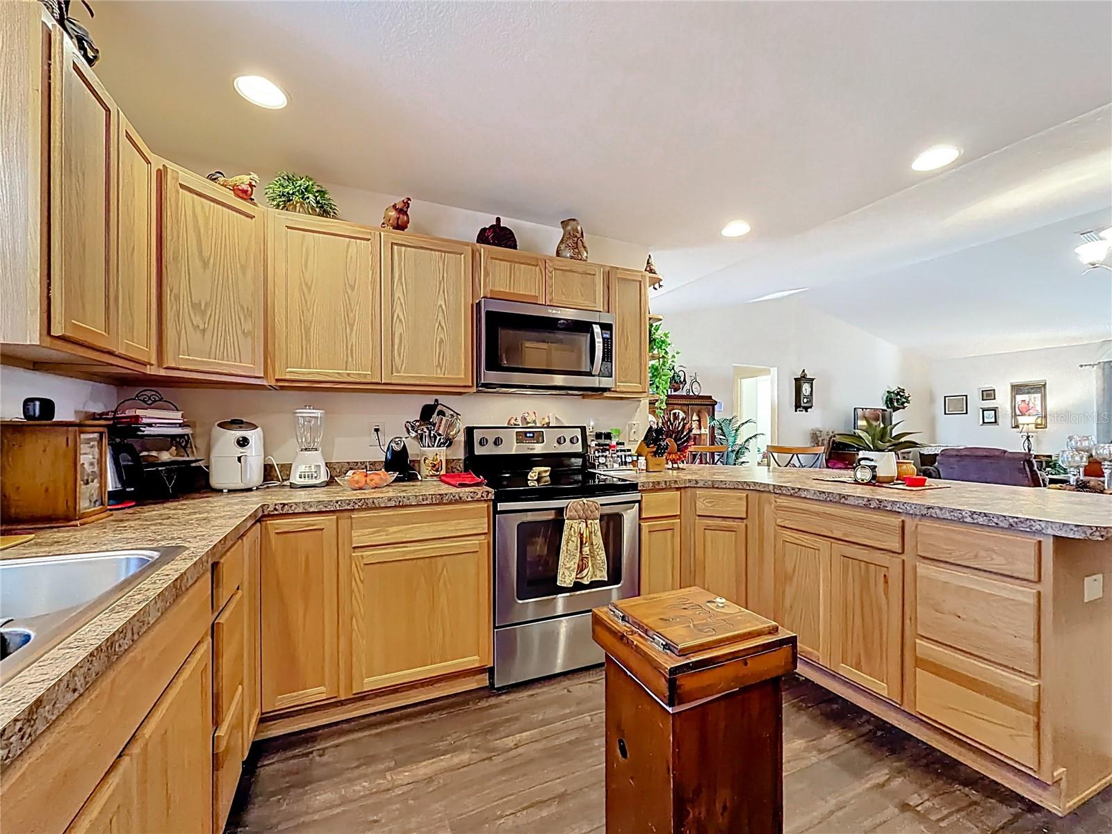 OXFORD OAKS PH 2 - Residential