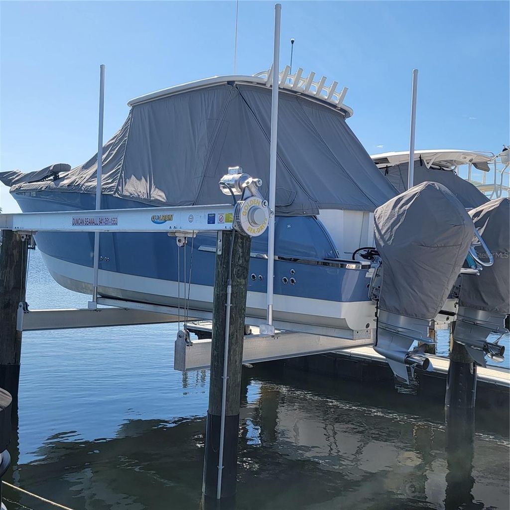 Photo of 312 11th Avenue E, Palmetto, FL 34221 (MLS # A4685327)