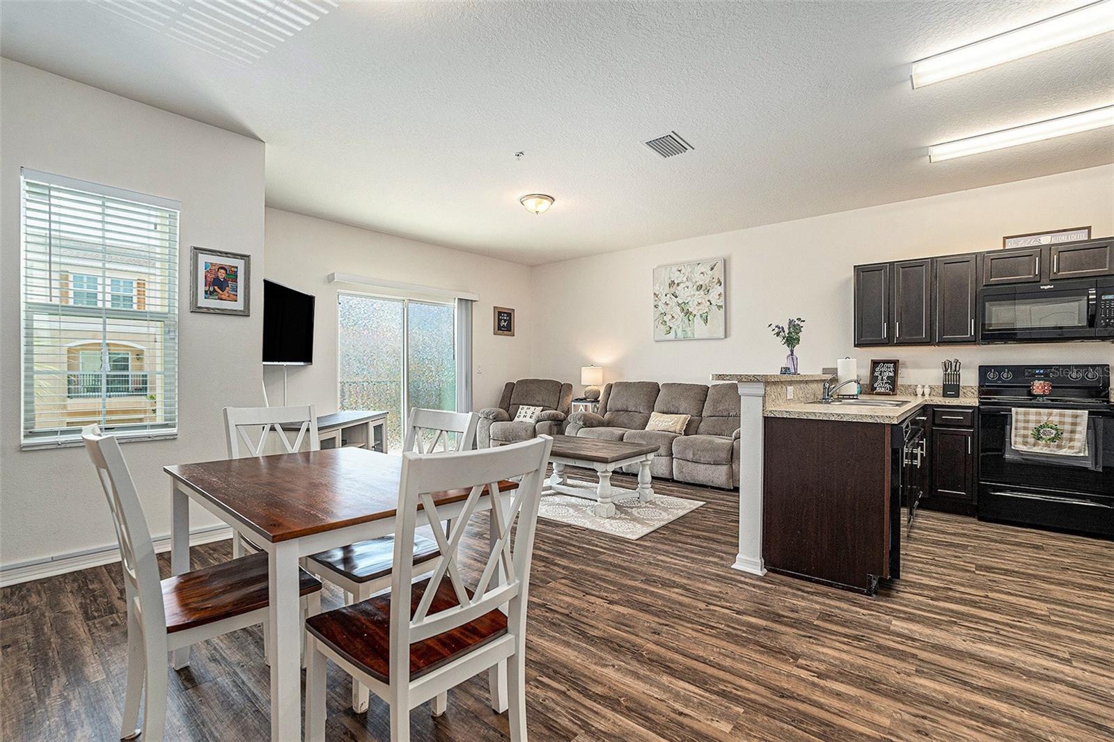 SEA FOREST BEACH CLUB - Residential