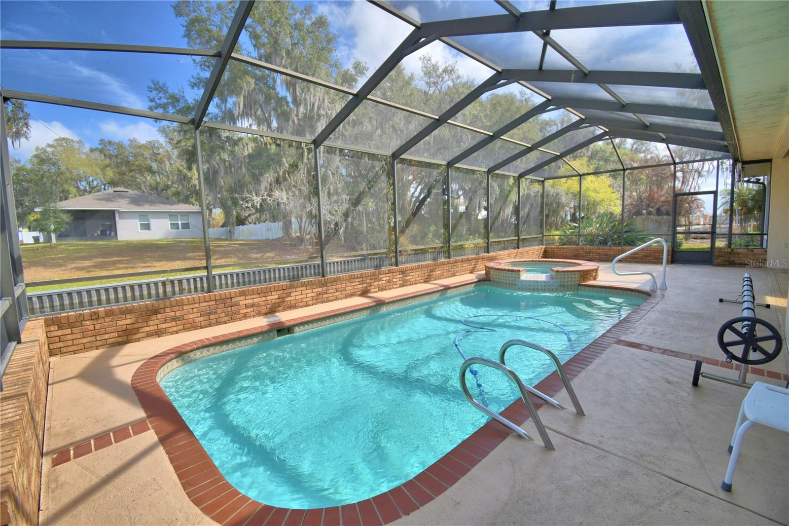 BRIDGEWATER - Residential