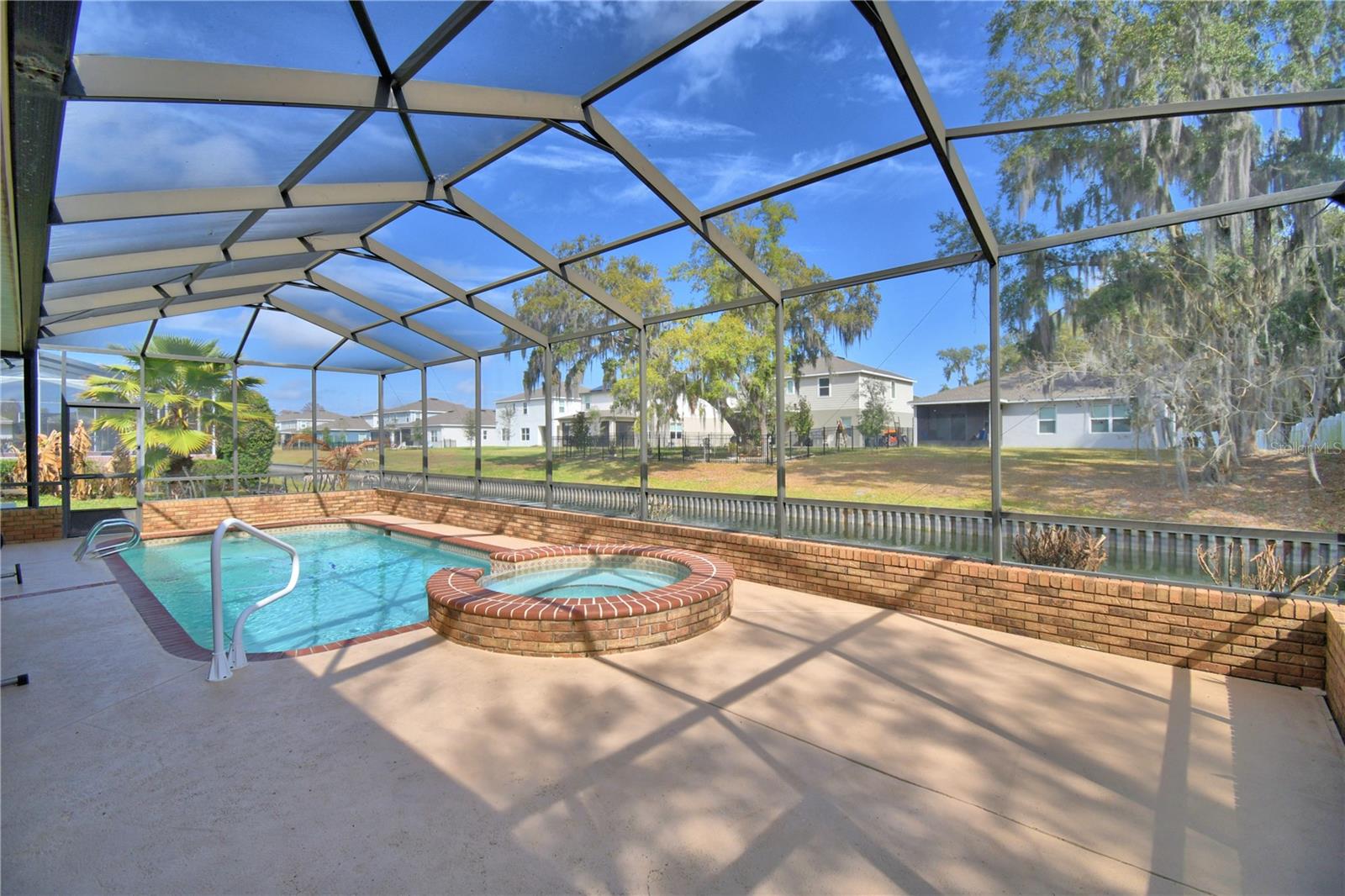 BRIDGEWATER - Residential