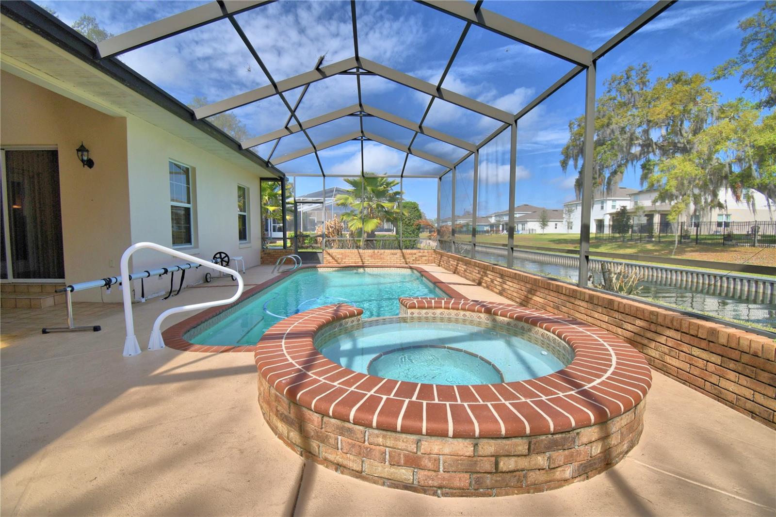 BRIDGEWATER - Residential