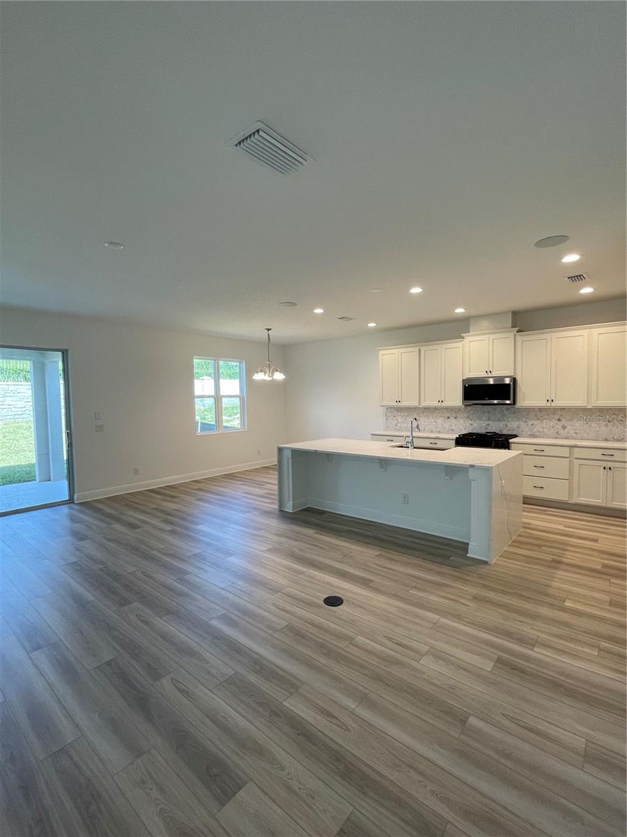 PARK VIEW AT THE HILLS PH 3 - Residential