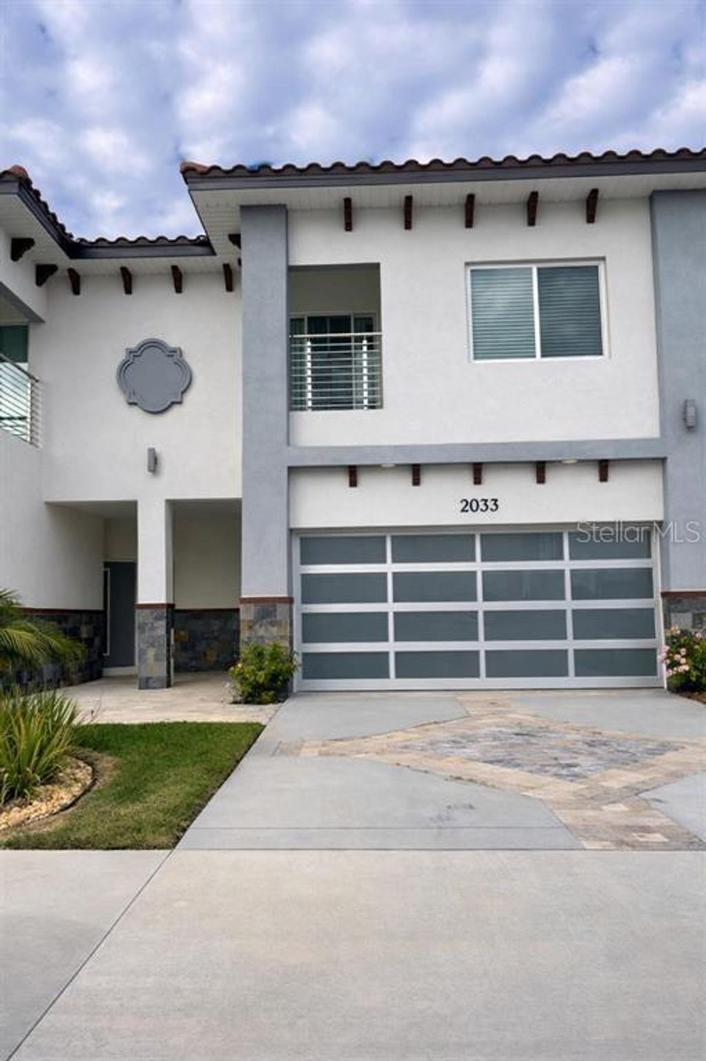 Photo of 2033 Greenbriar Terrace, Davenport, FL 33837 (MLS # O6391401)