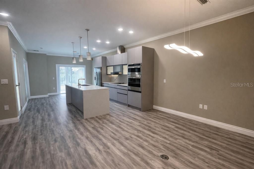 Photo of 2033 Greenbriar Terrace, Davenport, FL 33837 (MLS # O6391401)