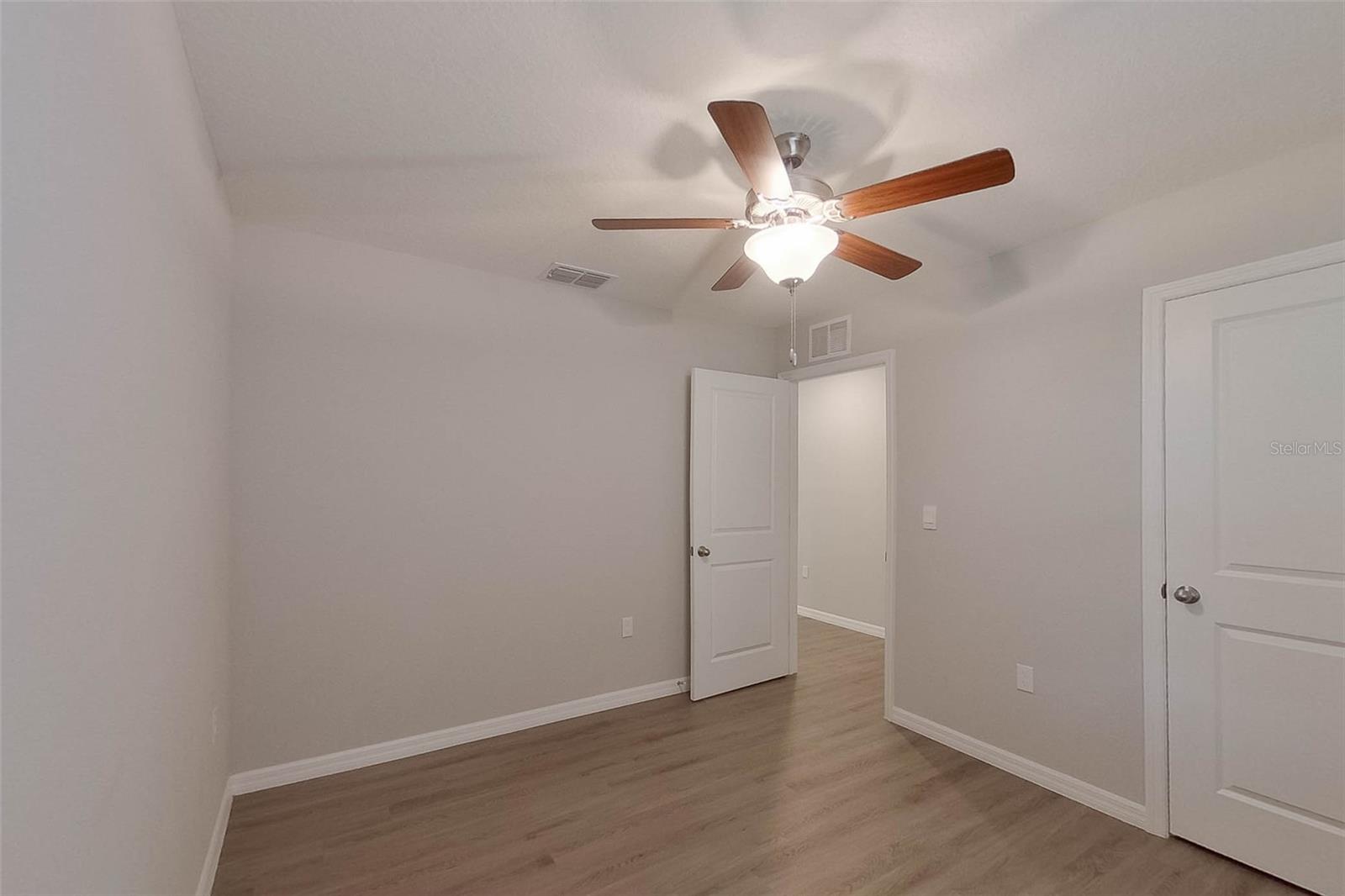 OCALA CROSSINGS - Residential Lease