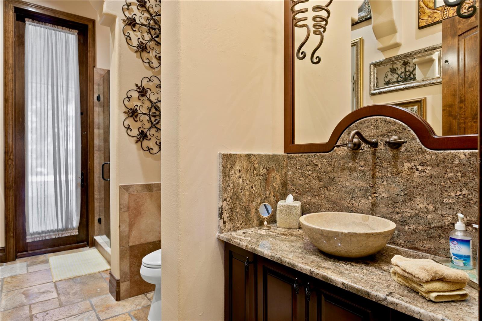 LADERA - Residential