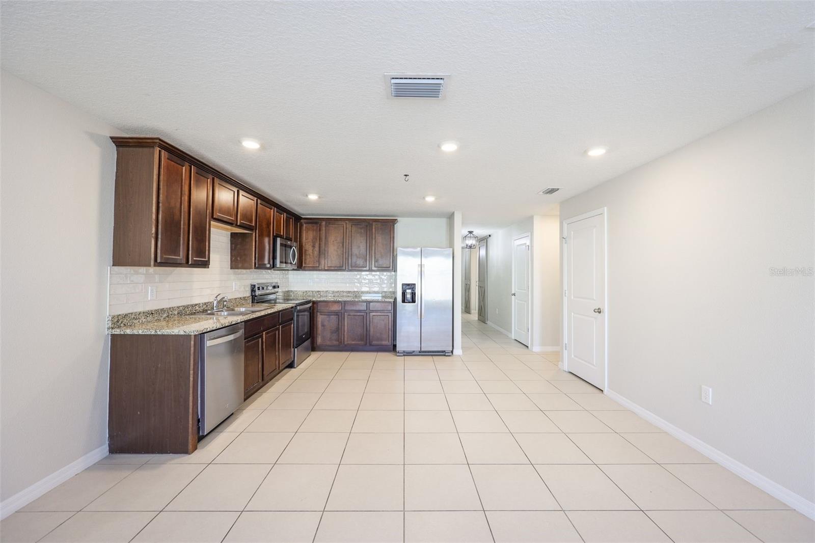 FOREST BROOKE PH 4A - Residential Lease