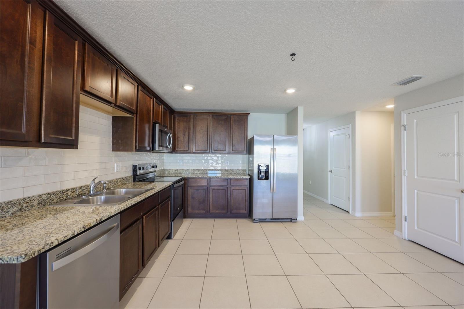 FOREST BROOKE PH 4A - Residential Lease