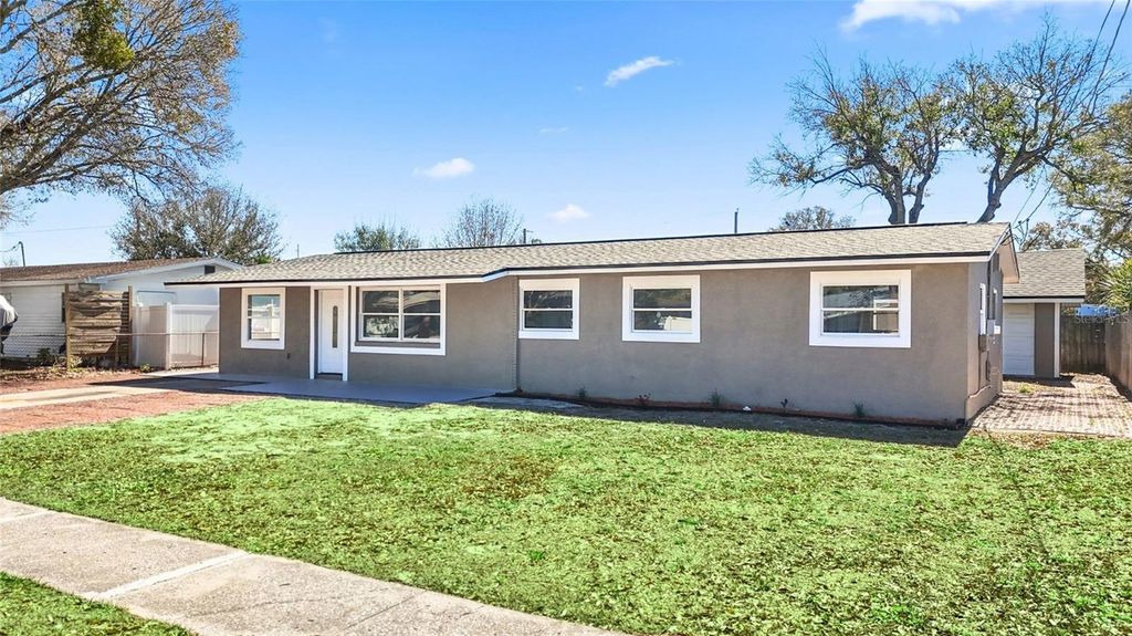 Photo of 4418 W Fairview Heights, Tampa, FL 33616 (MLS # TB8480574)