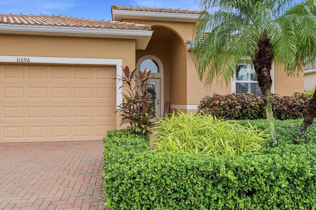 Photo of 11696 Spotted Margay Avenue, Venice, FL 34292 (MLS # N6146086)