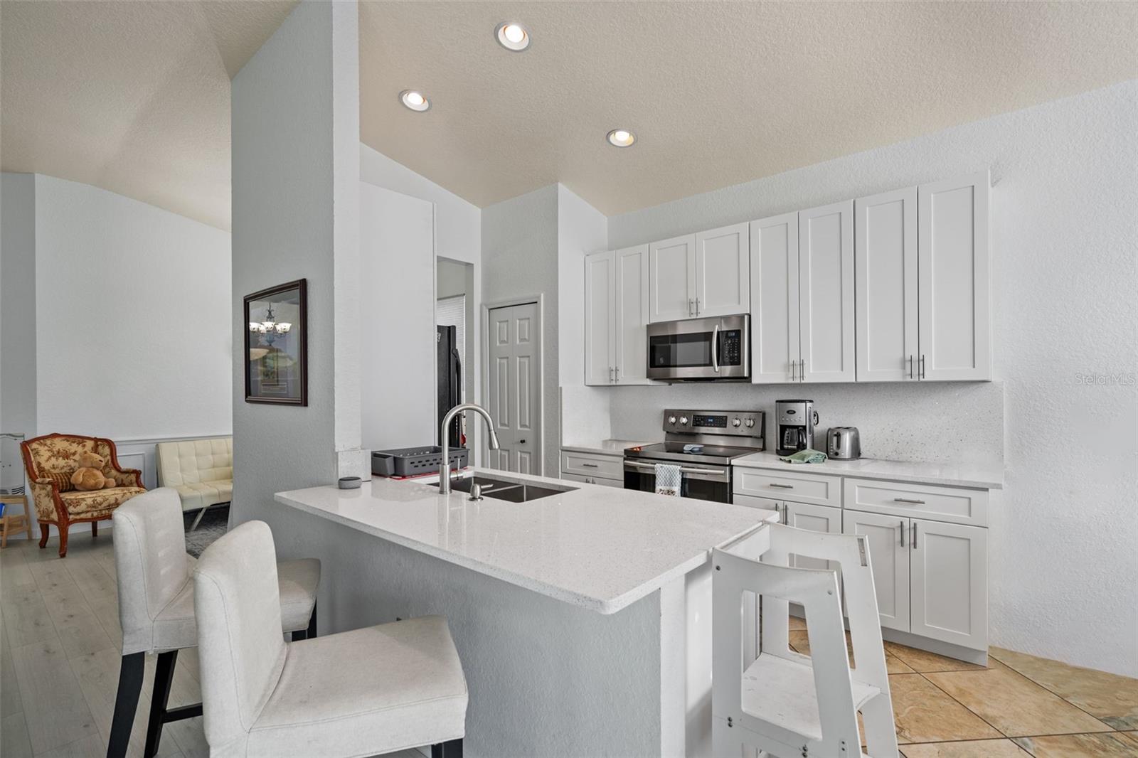 LAKES/WINDERMERE-PEACHTREE - Residential