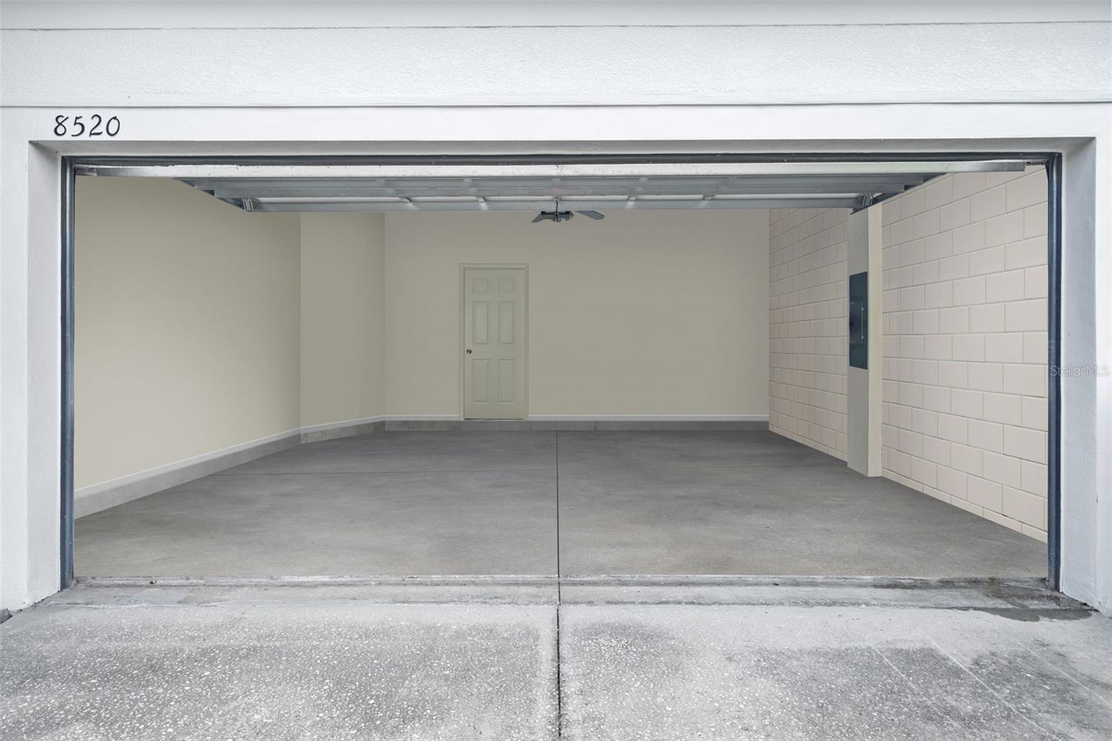 LAKES/WINDERMERE-PEACHTREE - Residential