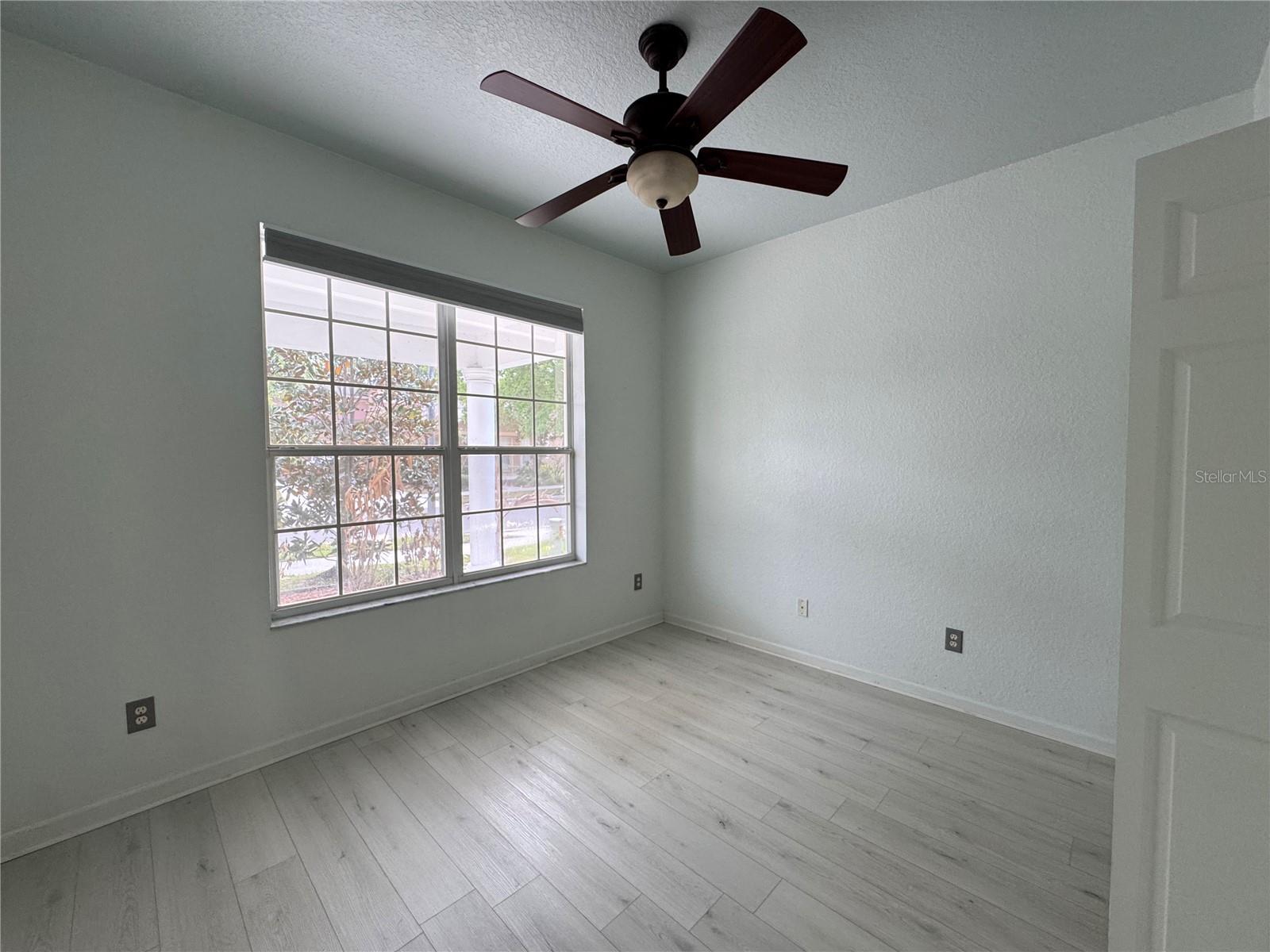 LAKES/WINDERMERE-PEACHTREE - Residential