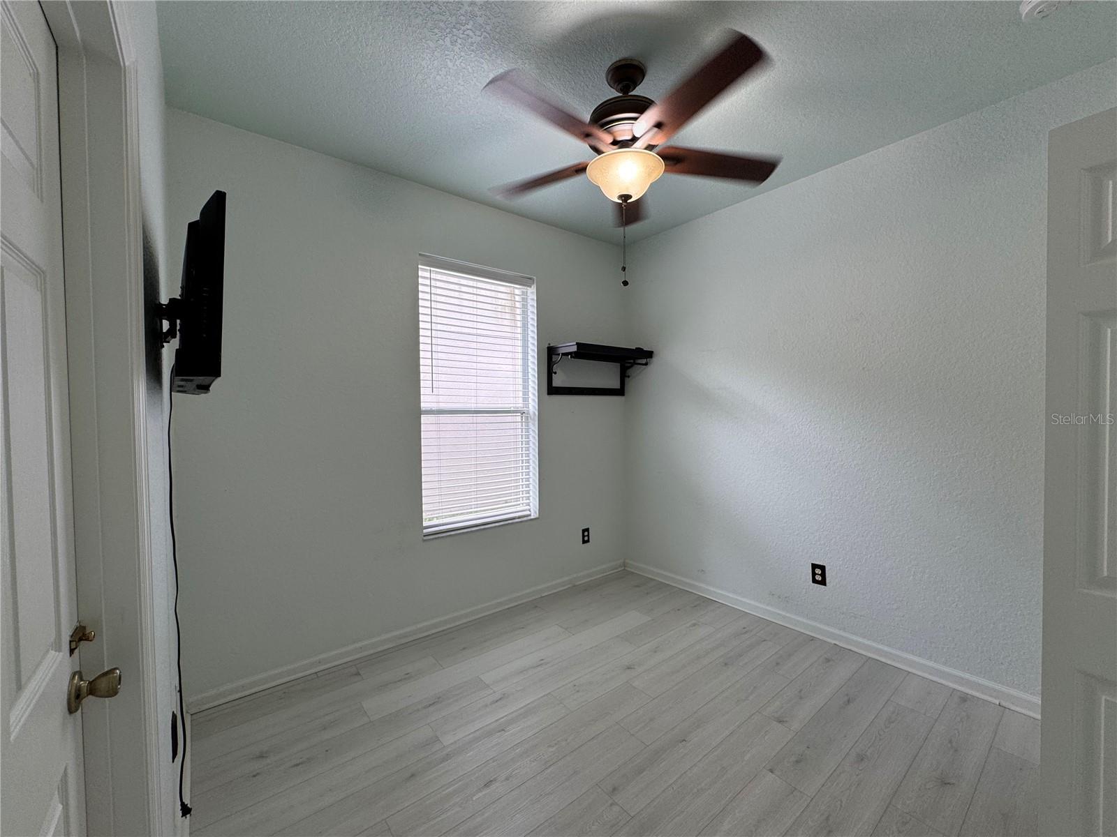 LAKES/WINDERMERE-PEACHTREE - Residential