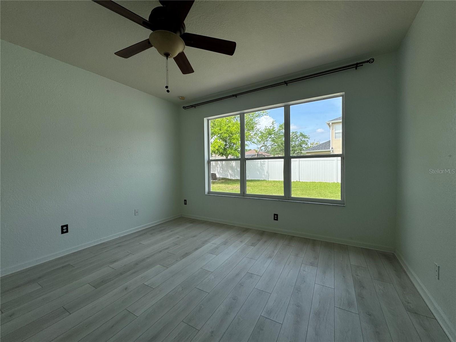 LAKES/WINDERMERE-PEACHTREE - Residential