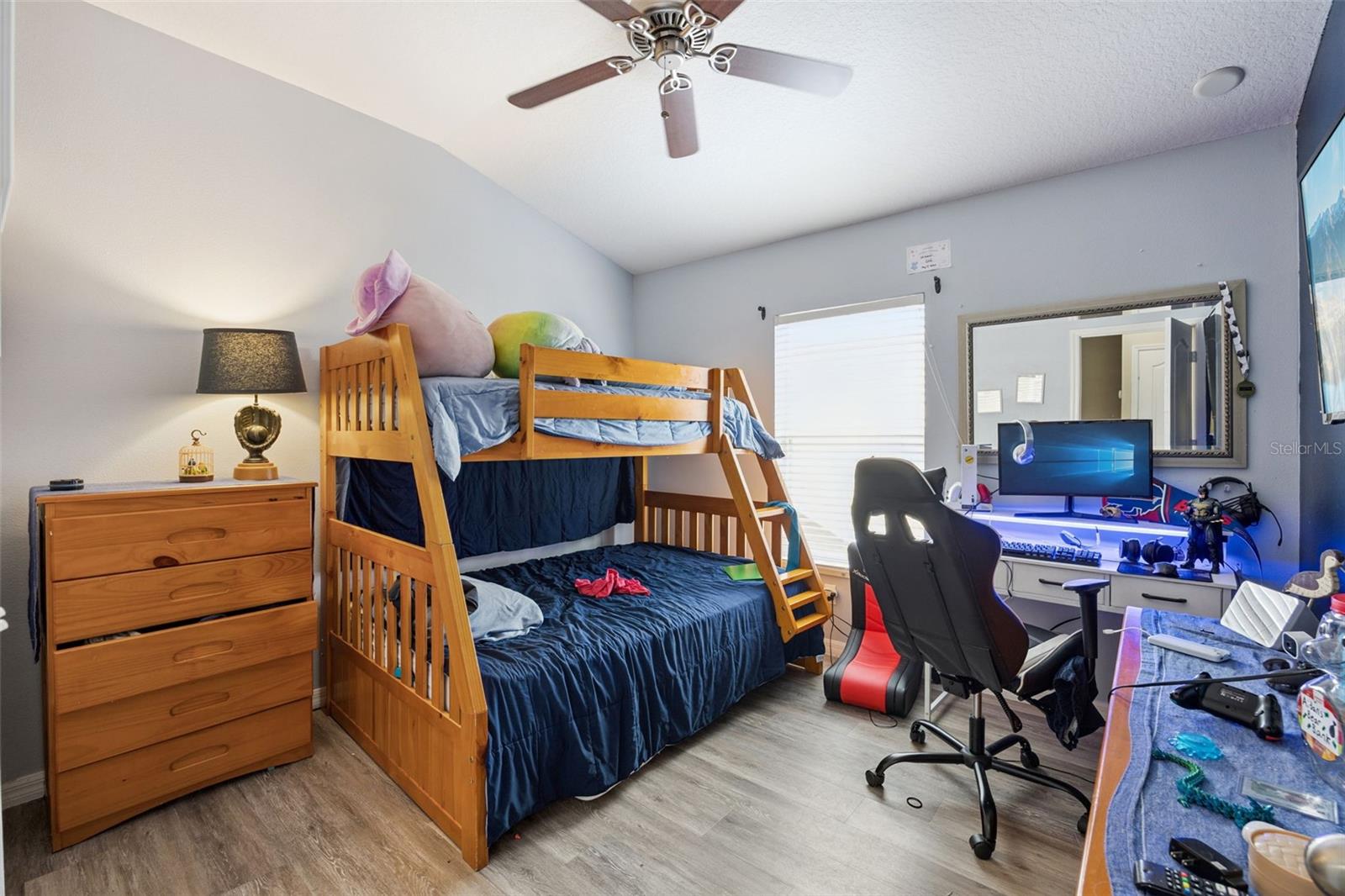 TUCKER OAKS - Residential