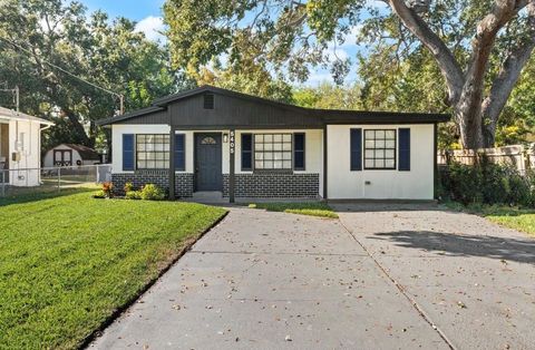 Photo of 5405 S Sellas Street, Tampa, FL 33611 (MLS # TB8436162)