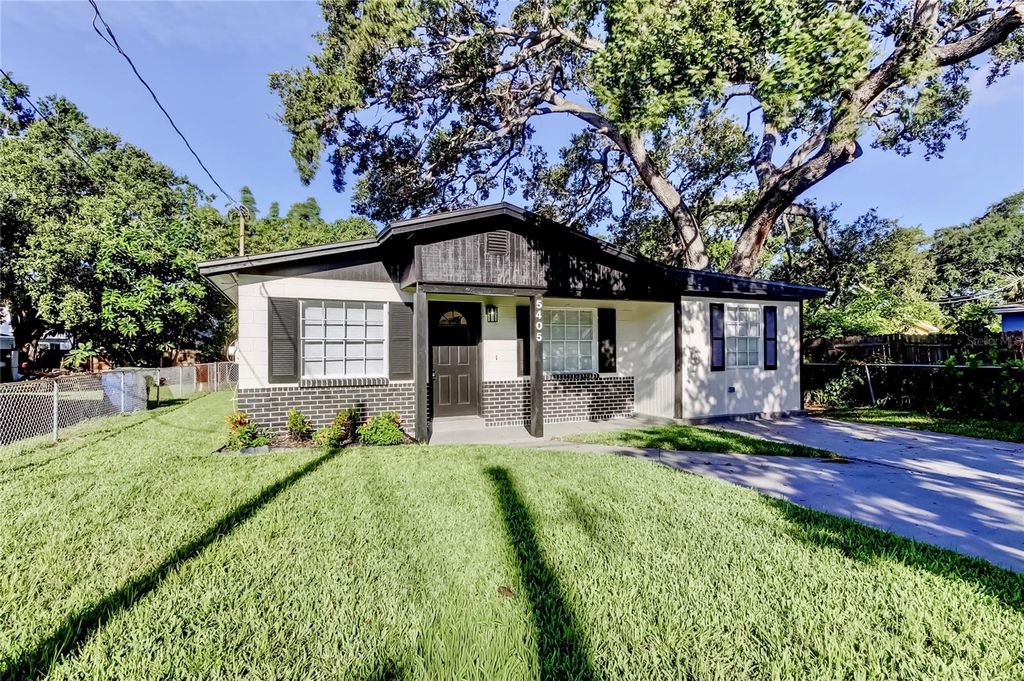 Photo of 5405 S Sellas Street, Tampa, FL 33611 (MLS # TB8436162)