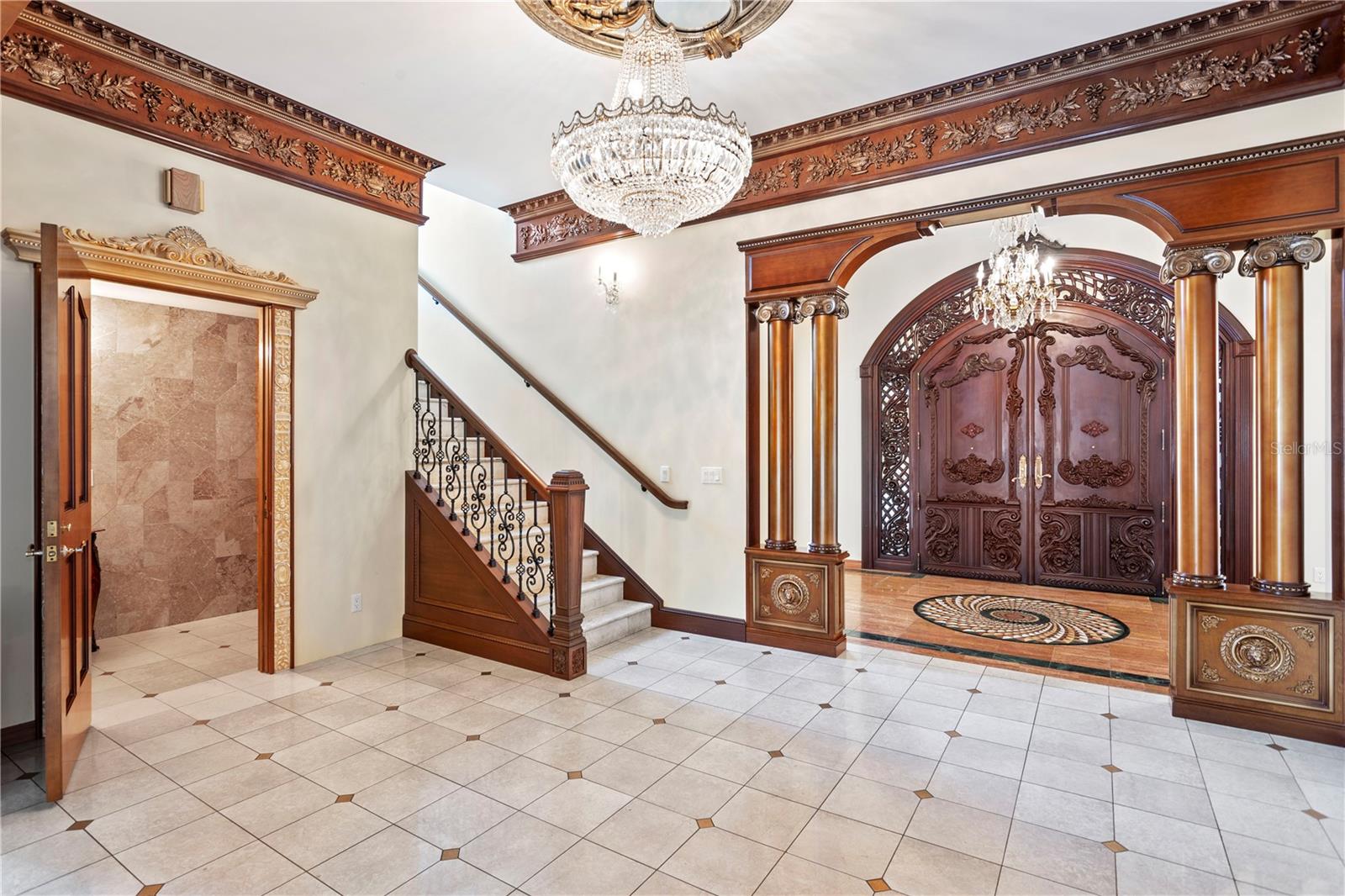 GATEHOUSE WOODS - Residential