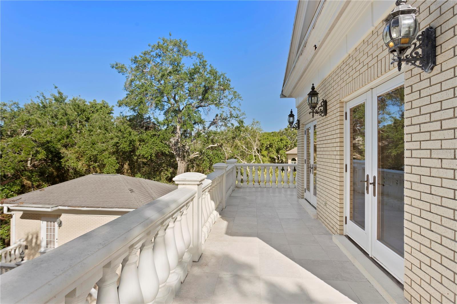 GATEHOUSE WOODS - Residential