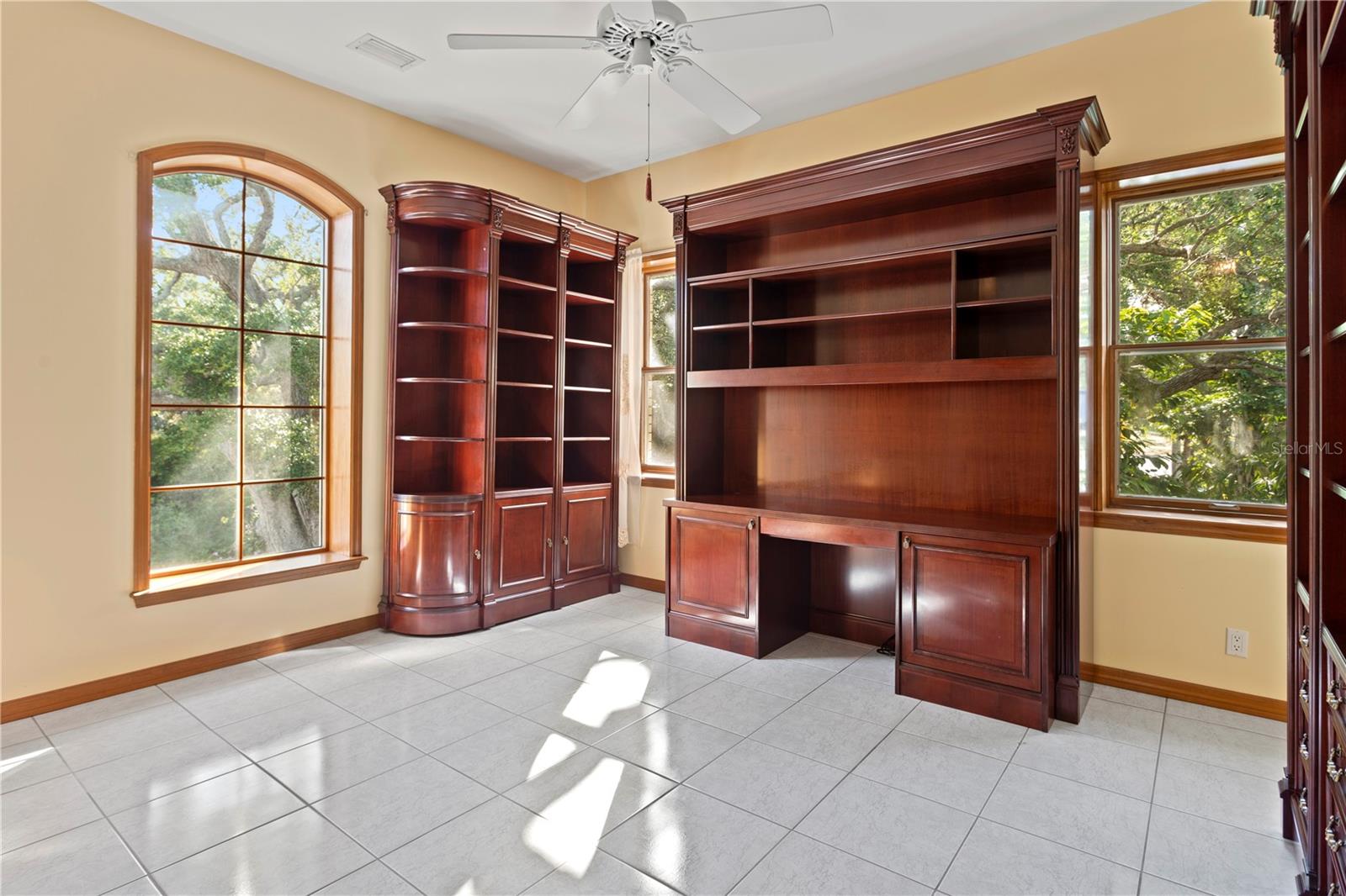 GATEHOUSE WOODS - Residential