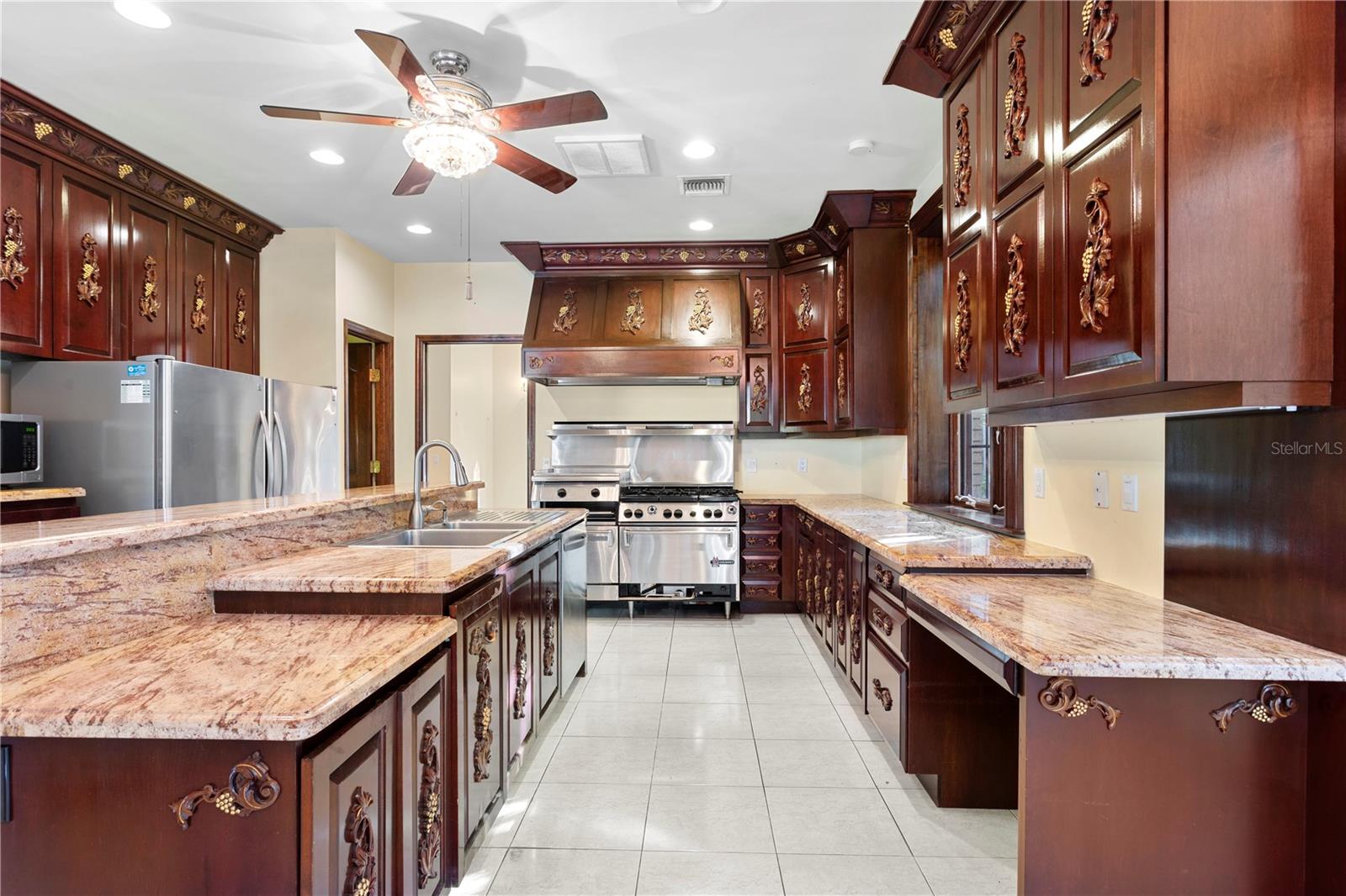 GATEHOUSE WOODS - Residential
