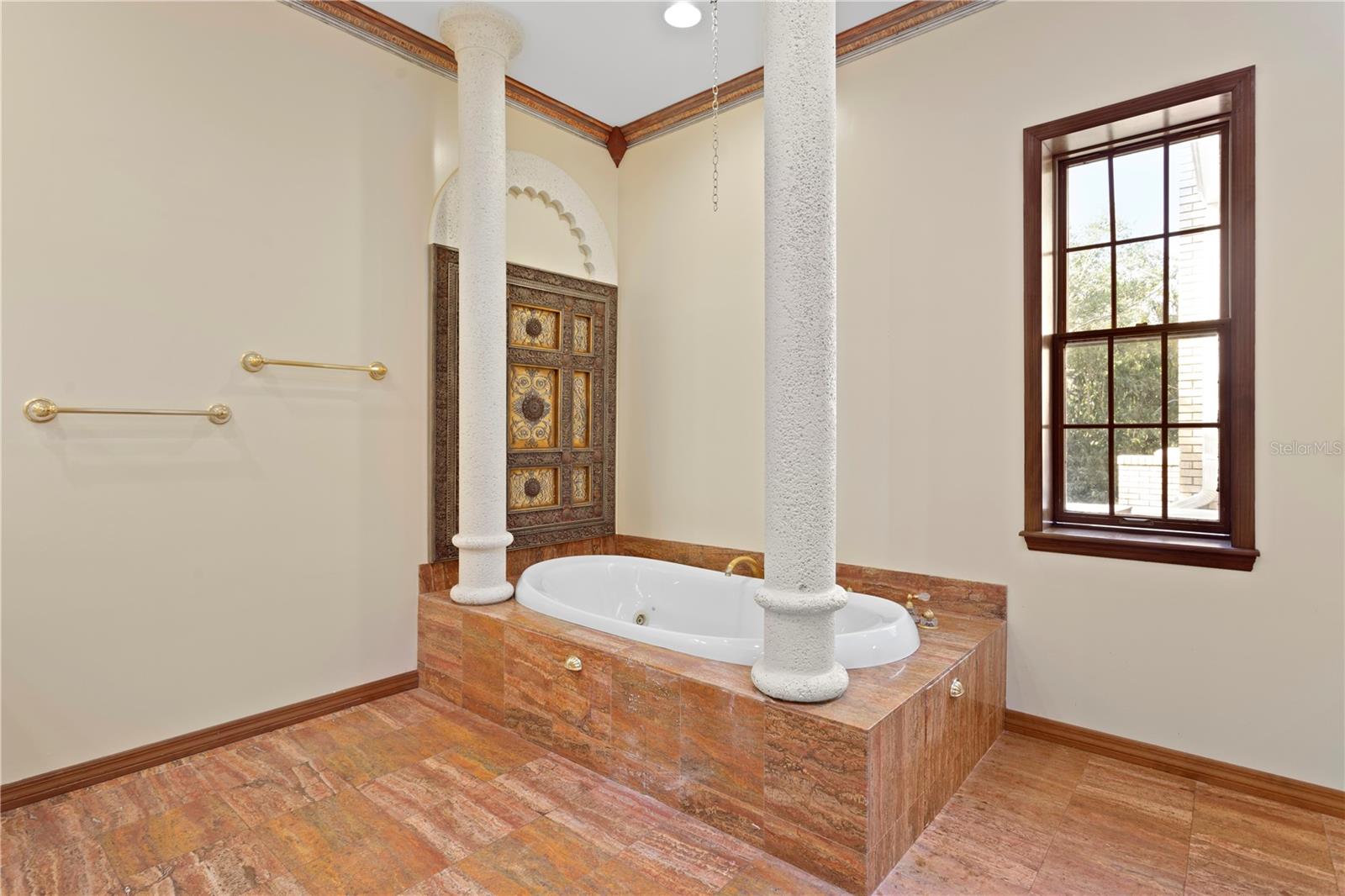 GATEHOUSE WOODS - Residential