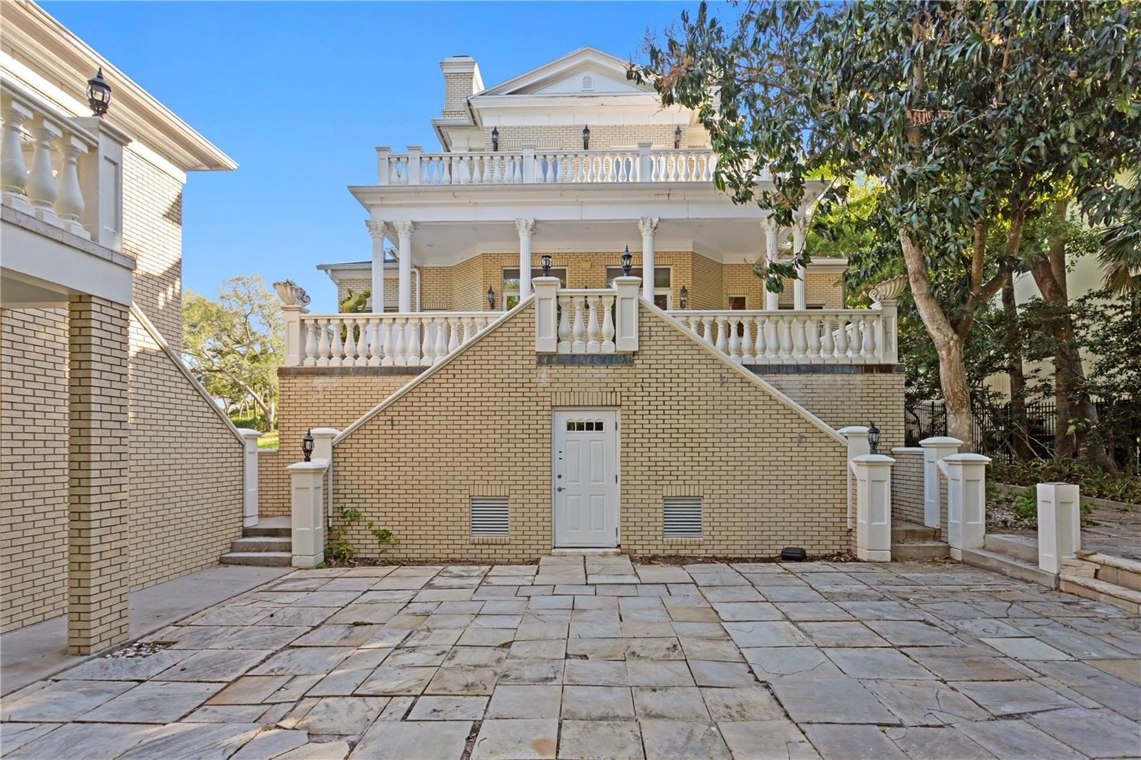 GATEHOUSE WOODS - Residential