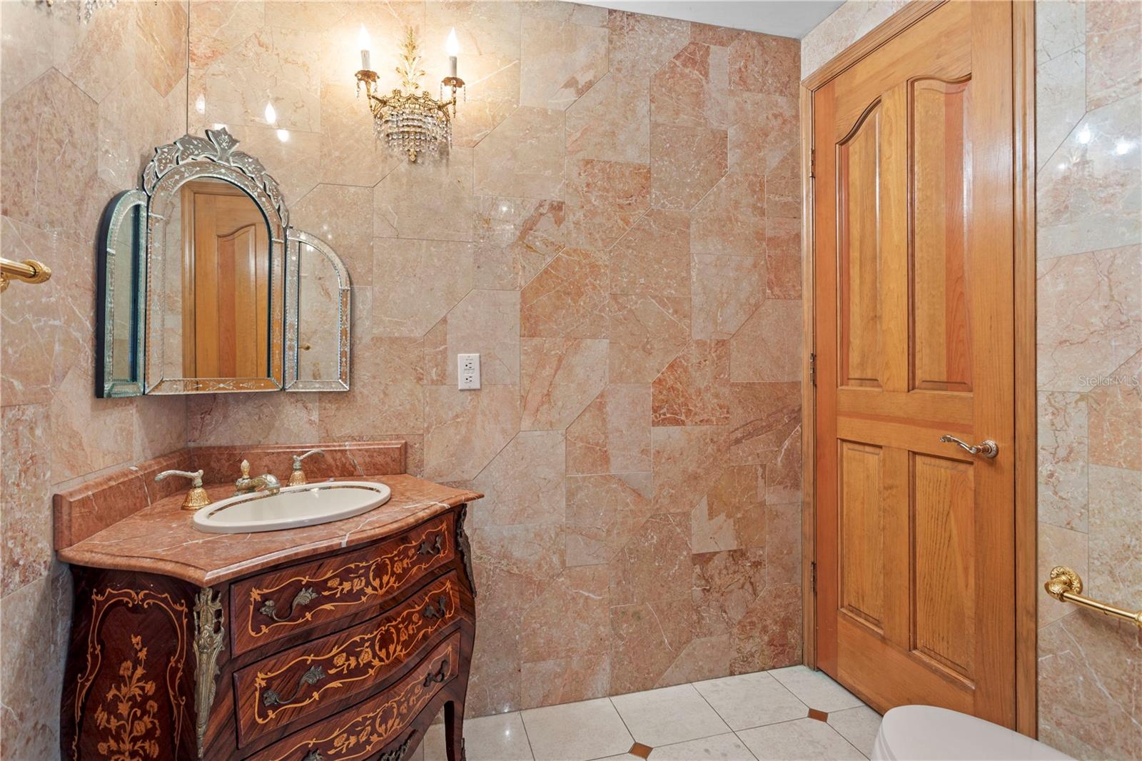 GATEHOUSE WOODS - Residential