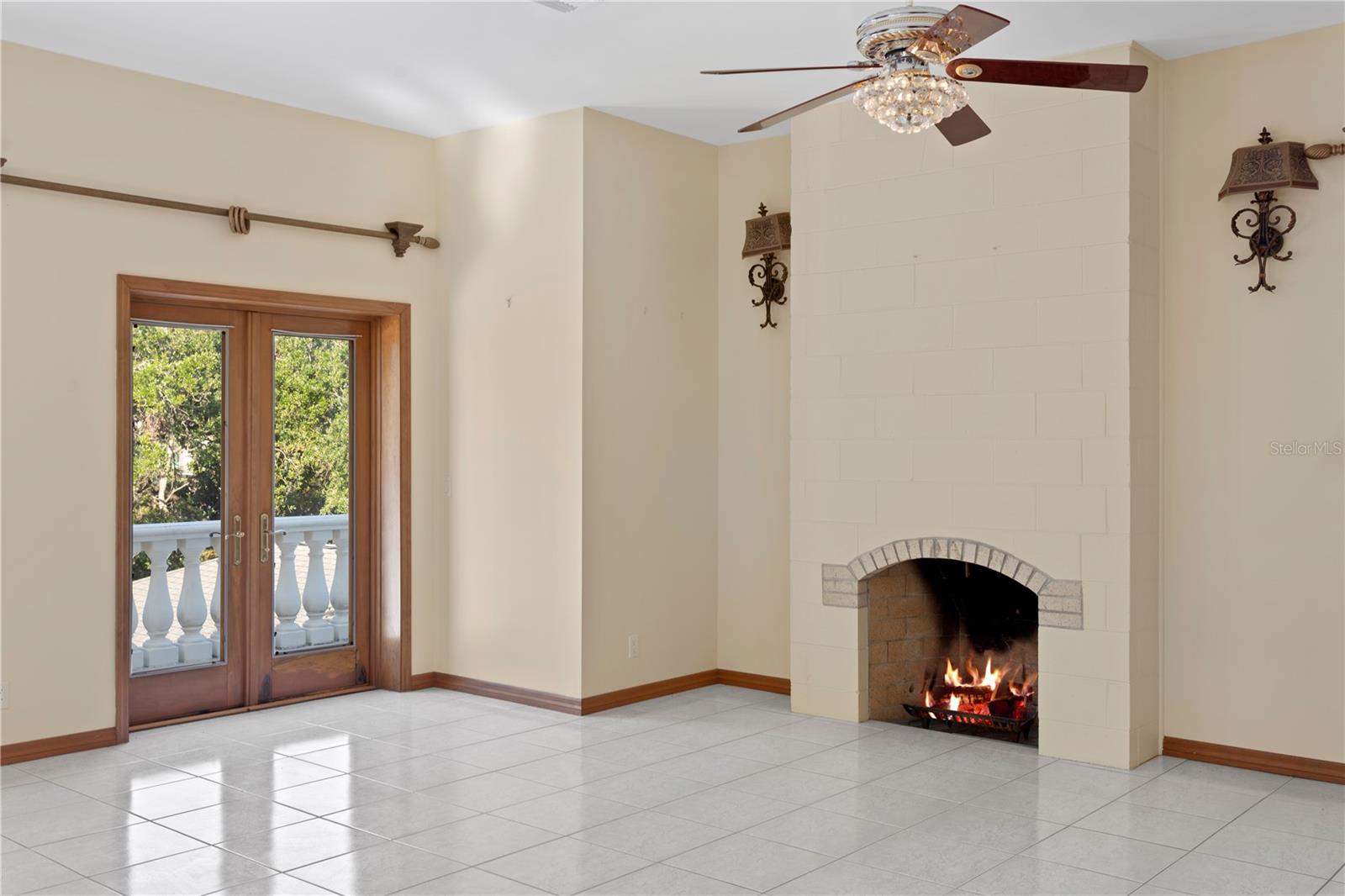 GATEHOUSE WOODS - Residential