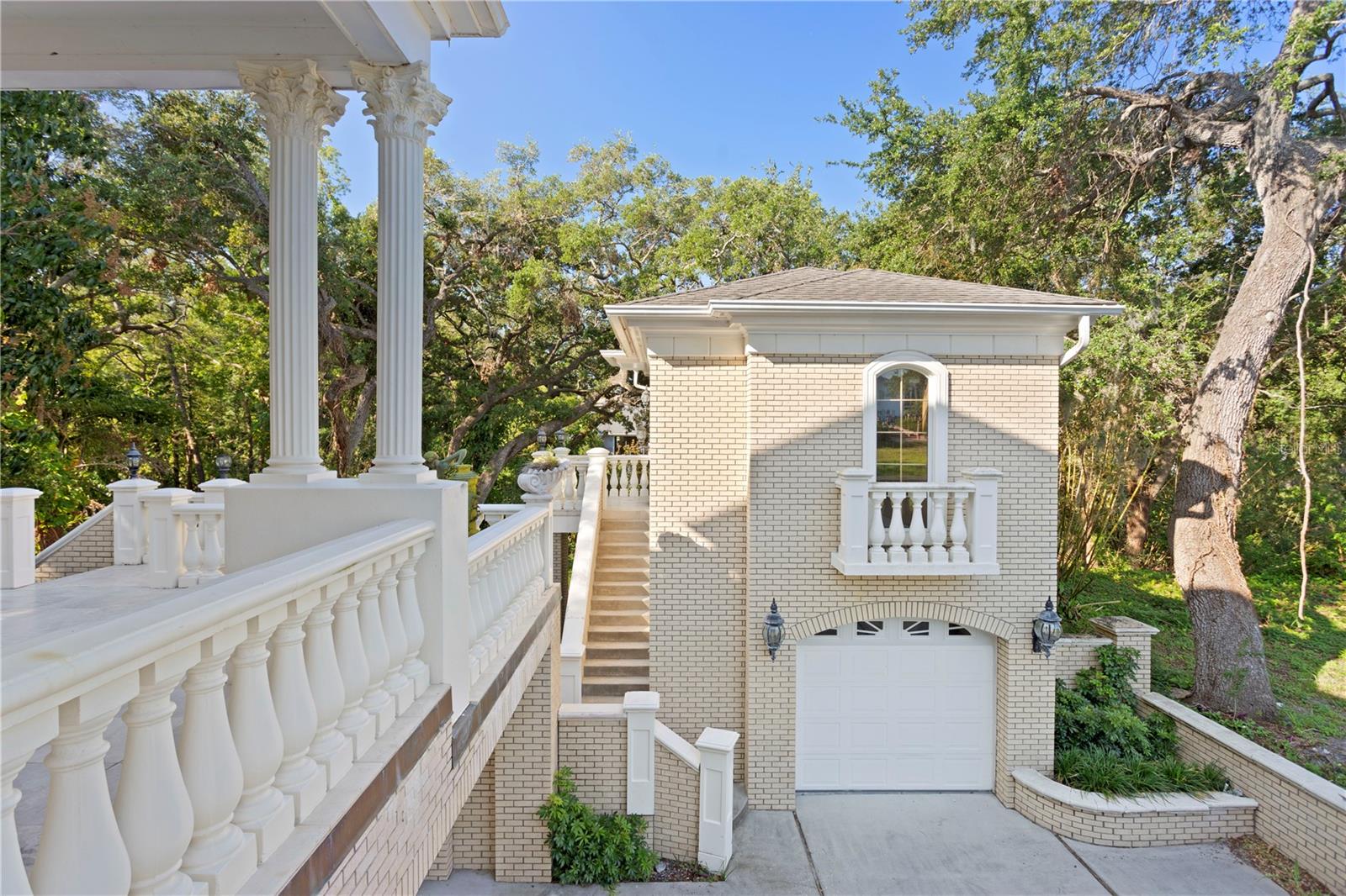 GATEHOUSE WOODS - Residential