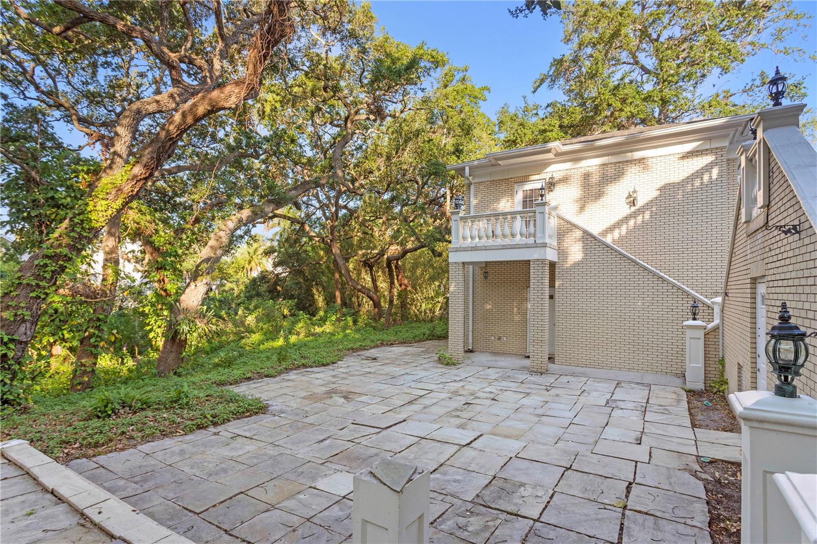GATEHOUSE WOODS - Residential
