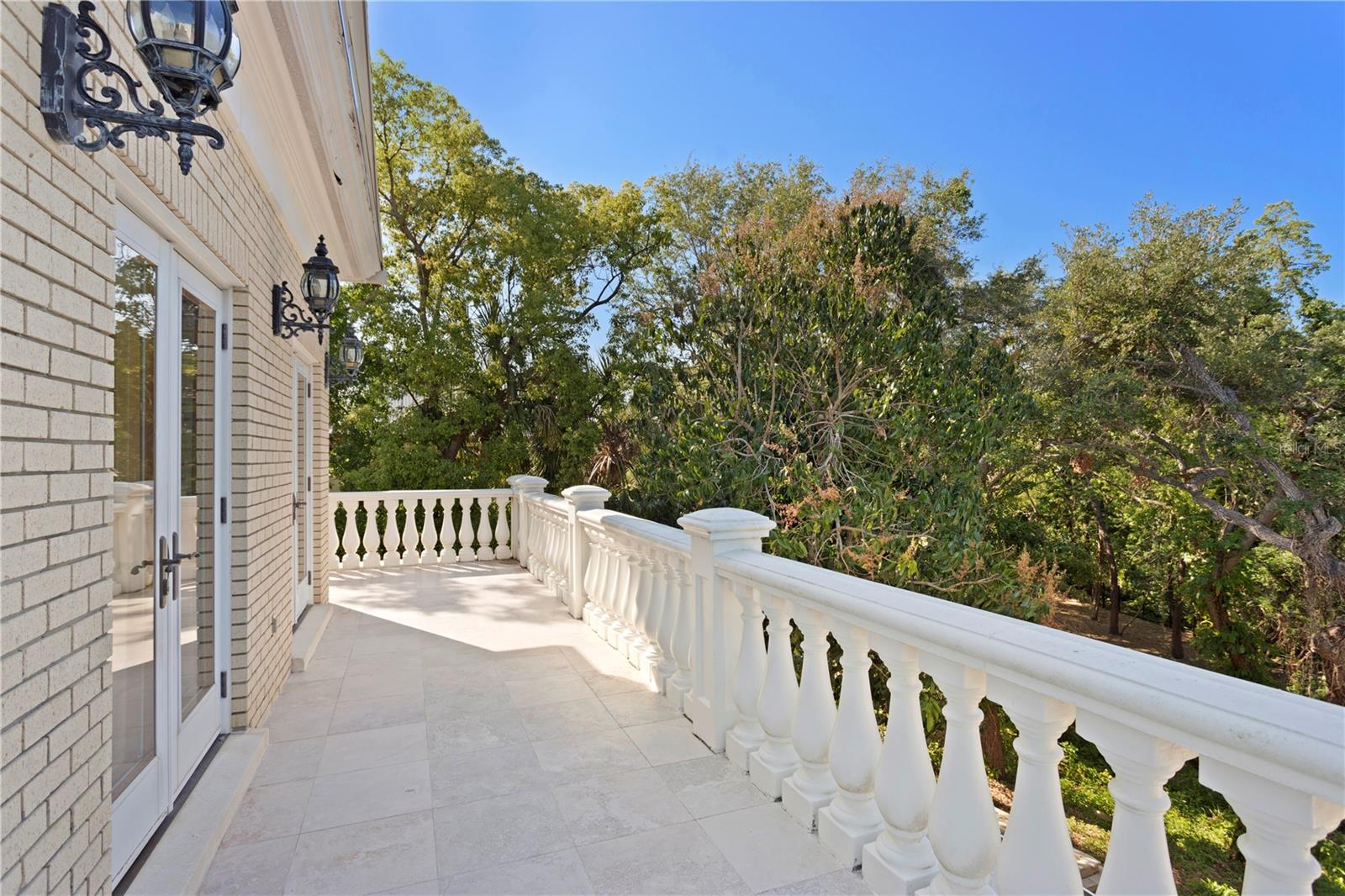 GATEHOUSE WOODS - Residential