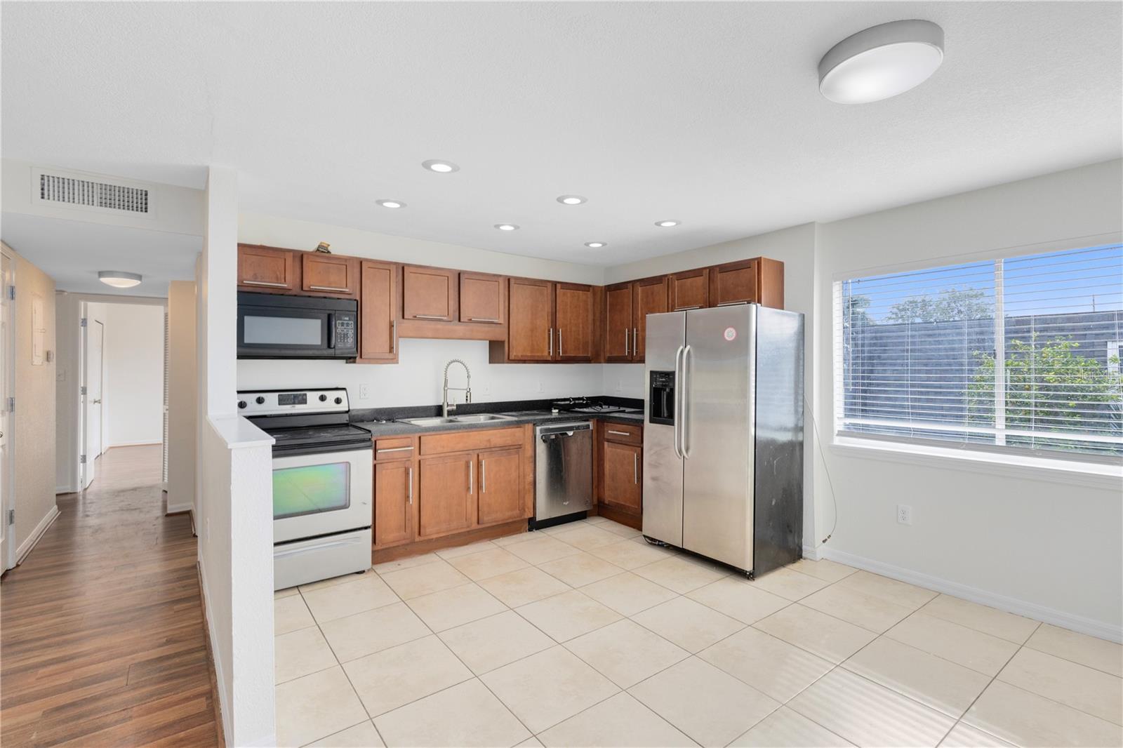 METRO AT MICHIGAN PARK CONDO - Residential