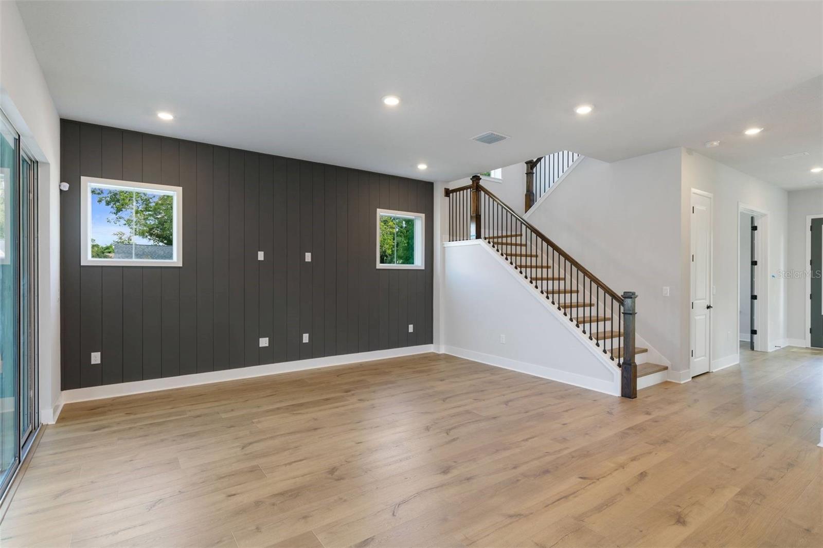 LA SALLE GARDENS - Residential