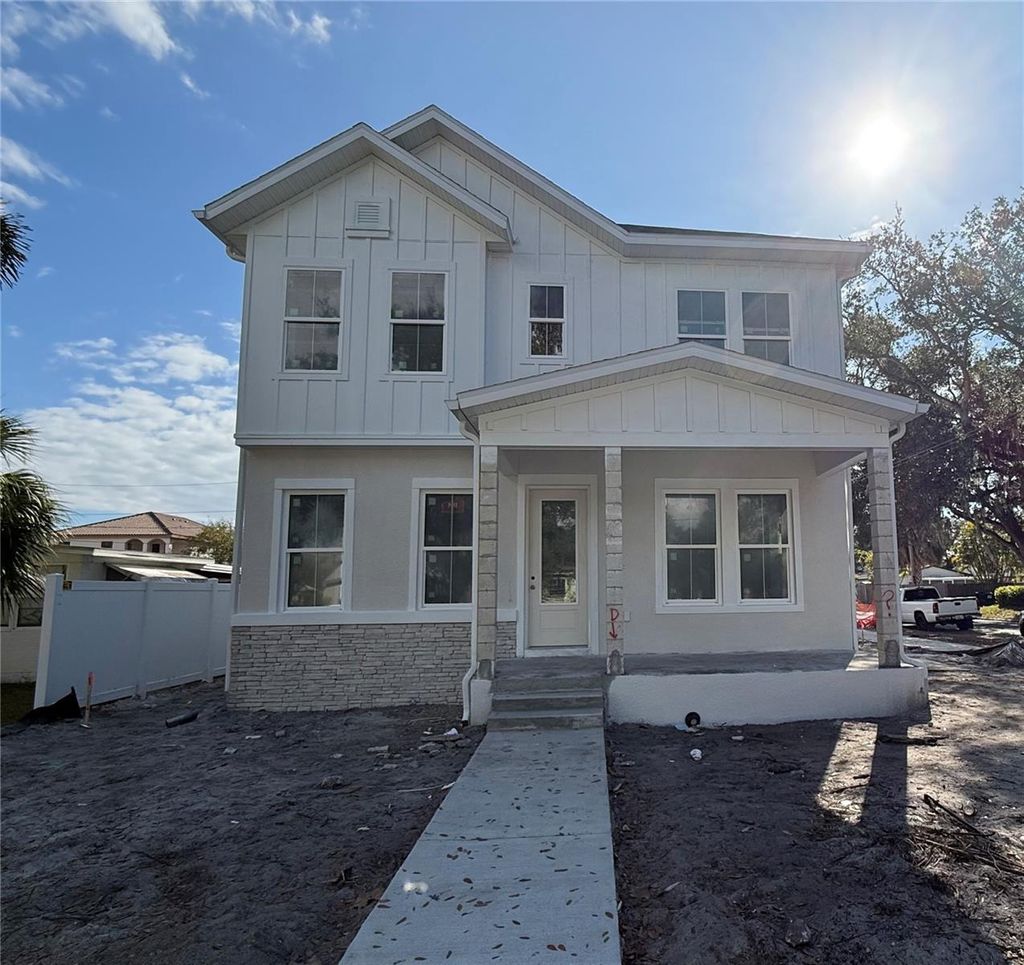 Photo of 246 44th Avenue N, St Petersburg, FL 33703 (MLS # TB8454111)