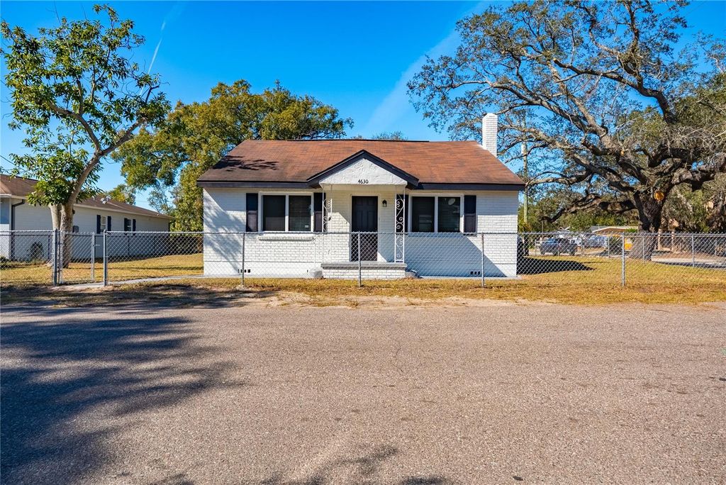 Photo of 4630 Courtland Street, Tampa, FL 33610 (MLS # TB8471074)