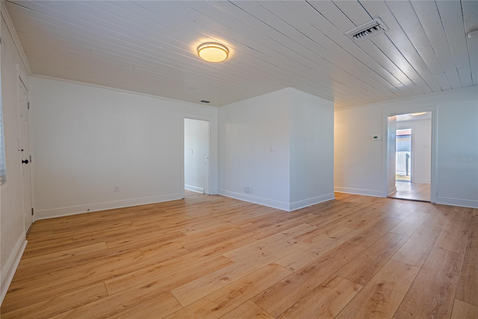 4630 COURTLAND STREET