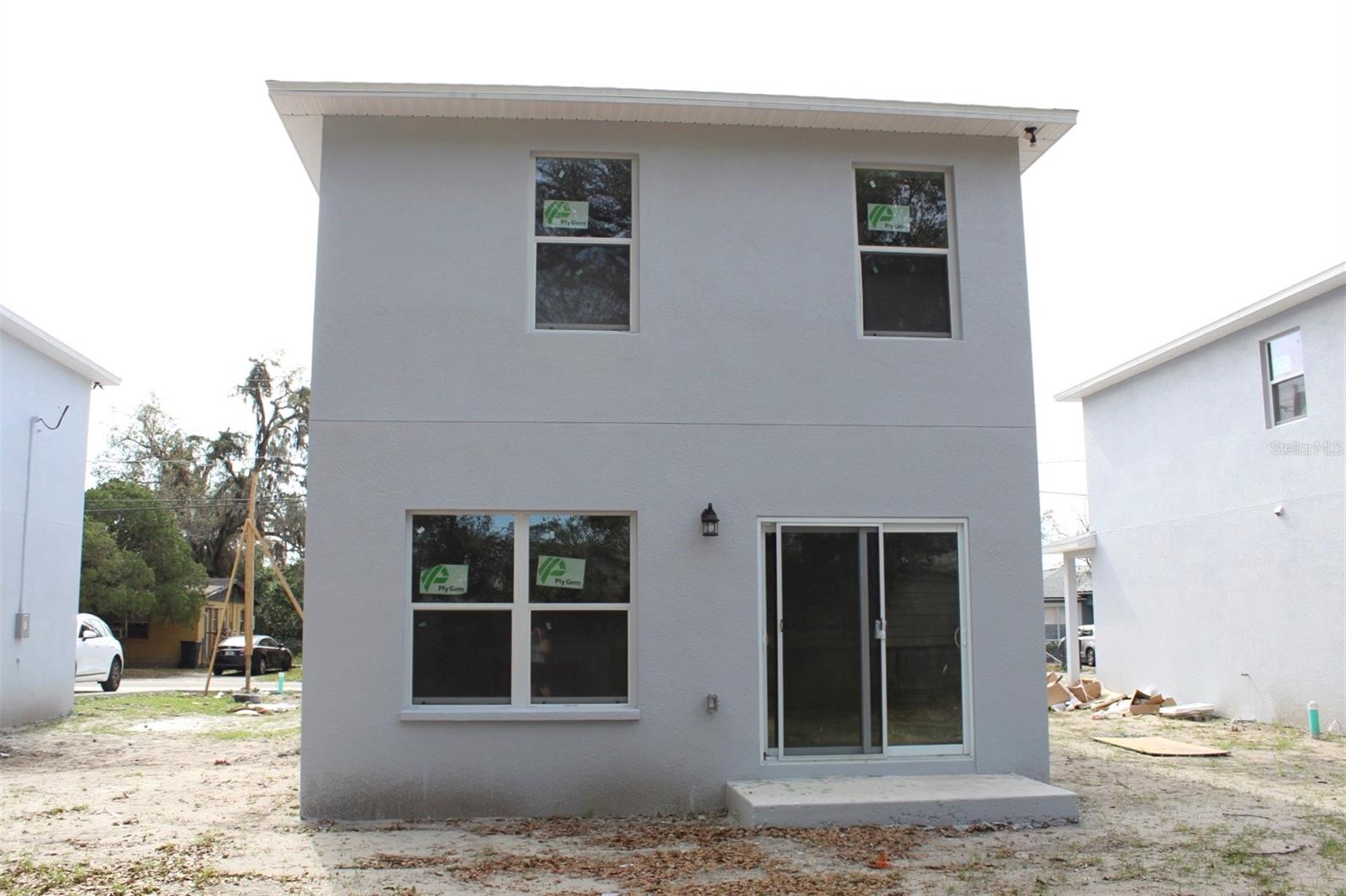 2222 E EMMA STREET