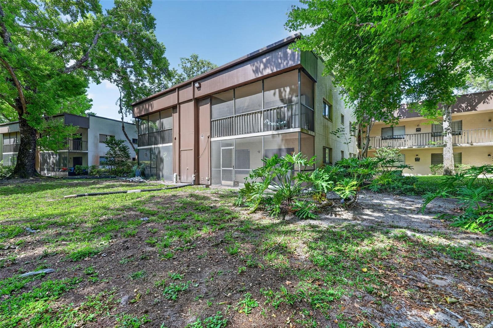 RAINTREE VILLAGE CONDO N - Residential