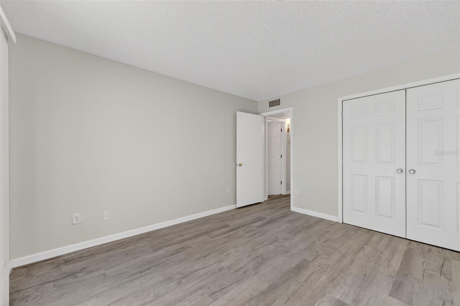 RAINTREE VILLAGE CONDO N - Residential