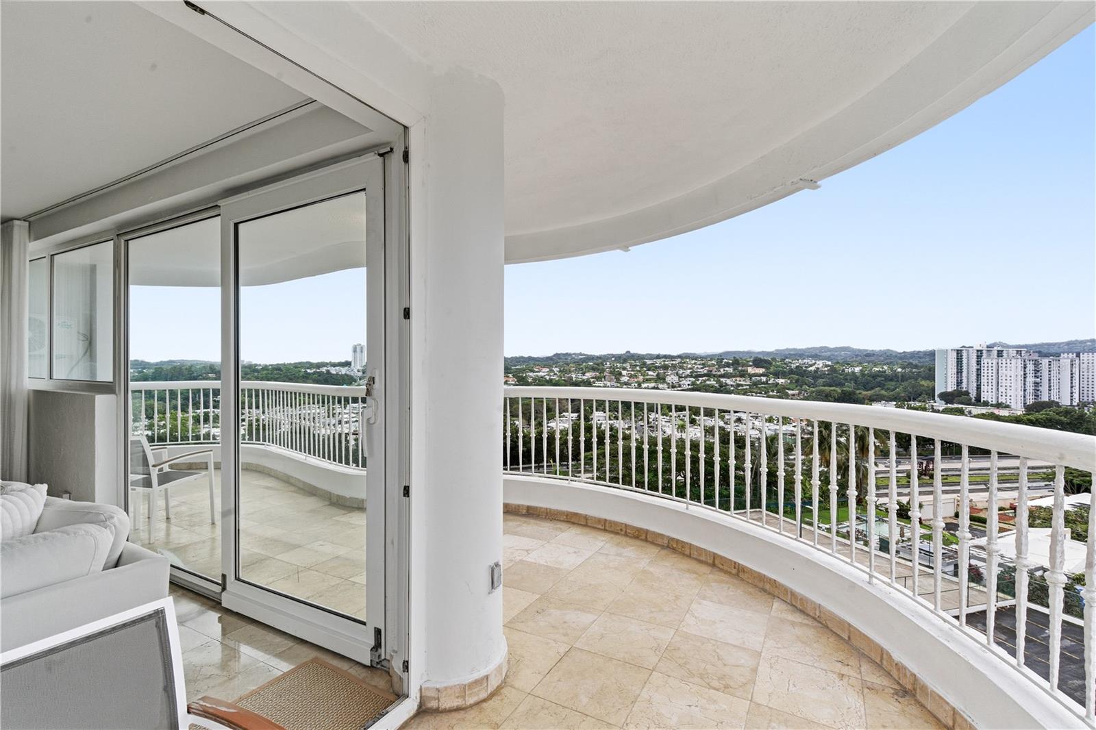 CONDOMINIO MONT BLANC - Residential