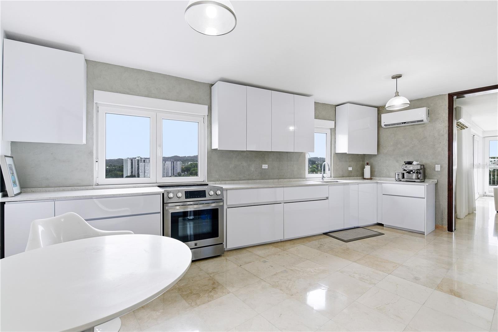 CONDOMINIO MONT BLANC - Residential