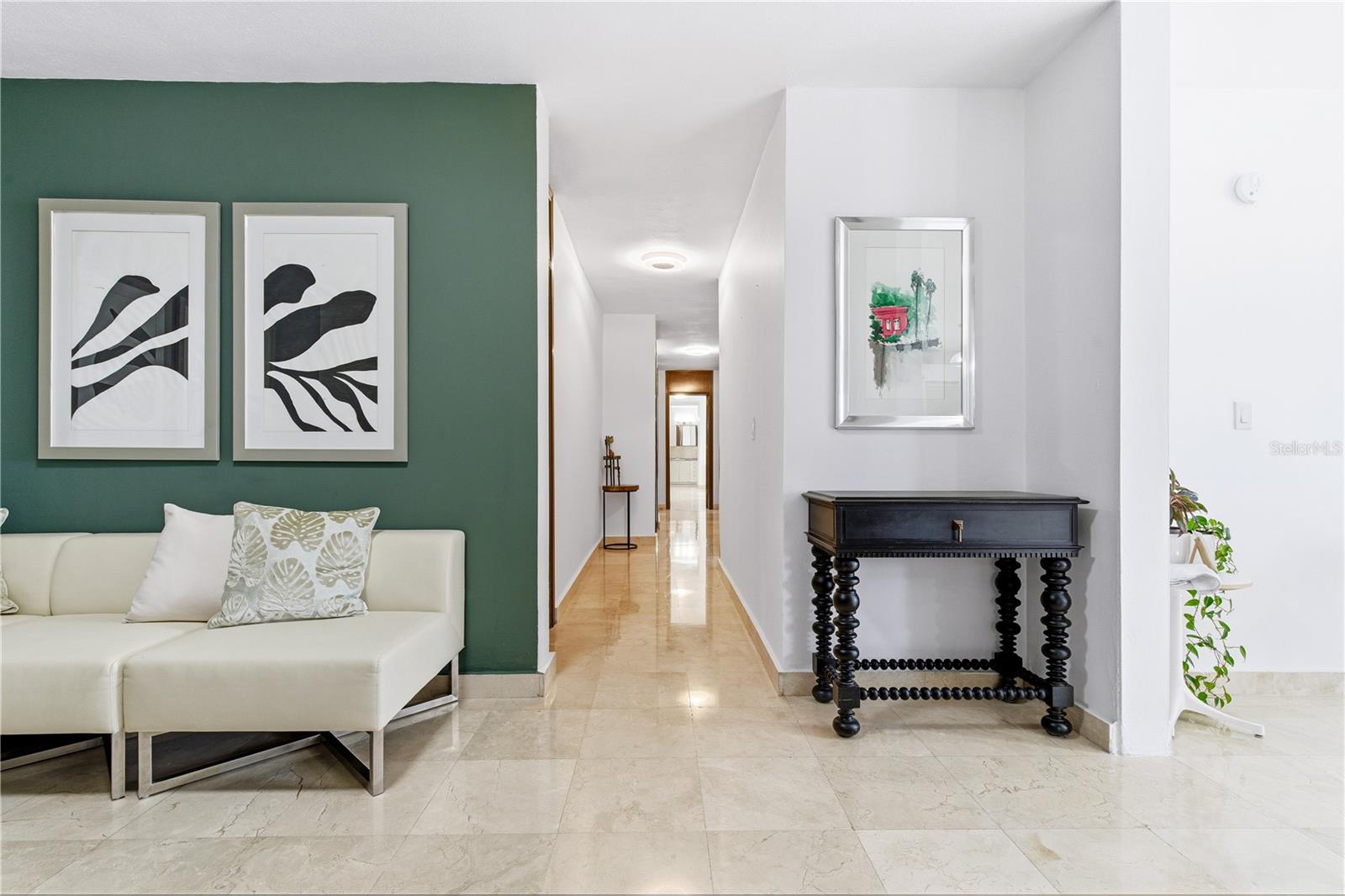 CONDOMINIO MONT BLANC - Residential